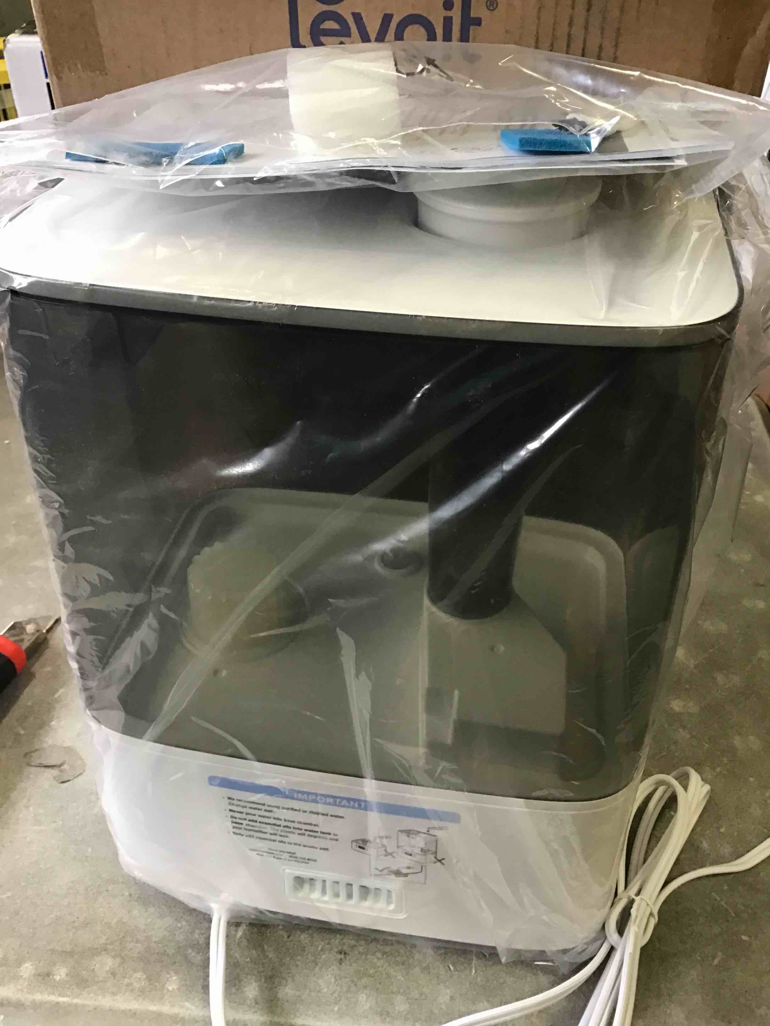https://s3.amazonaws.com/lotting-images-prod/bidfta/_1693492425870.jpeg