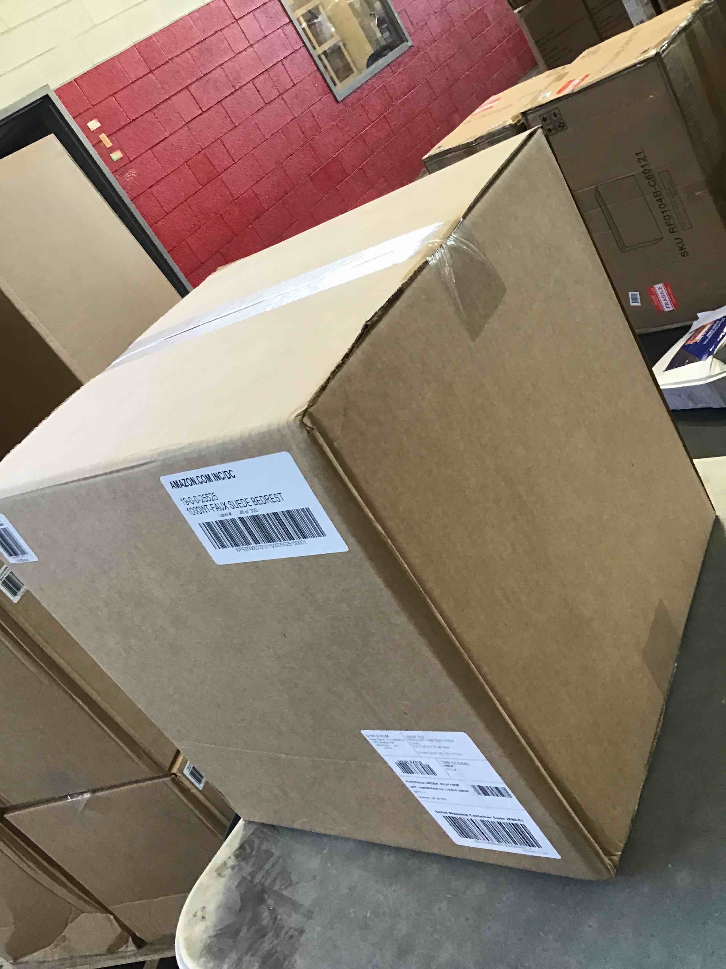 https://s3.amazonaws.com/lotting-images-prod/bidfta/_1693575944676.jpeg