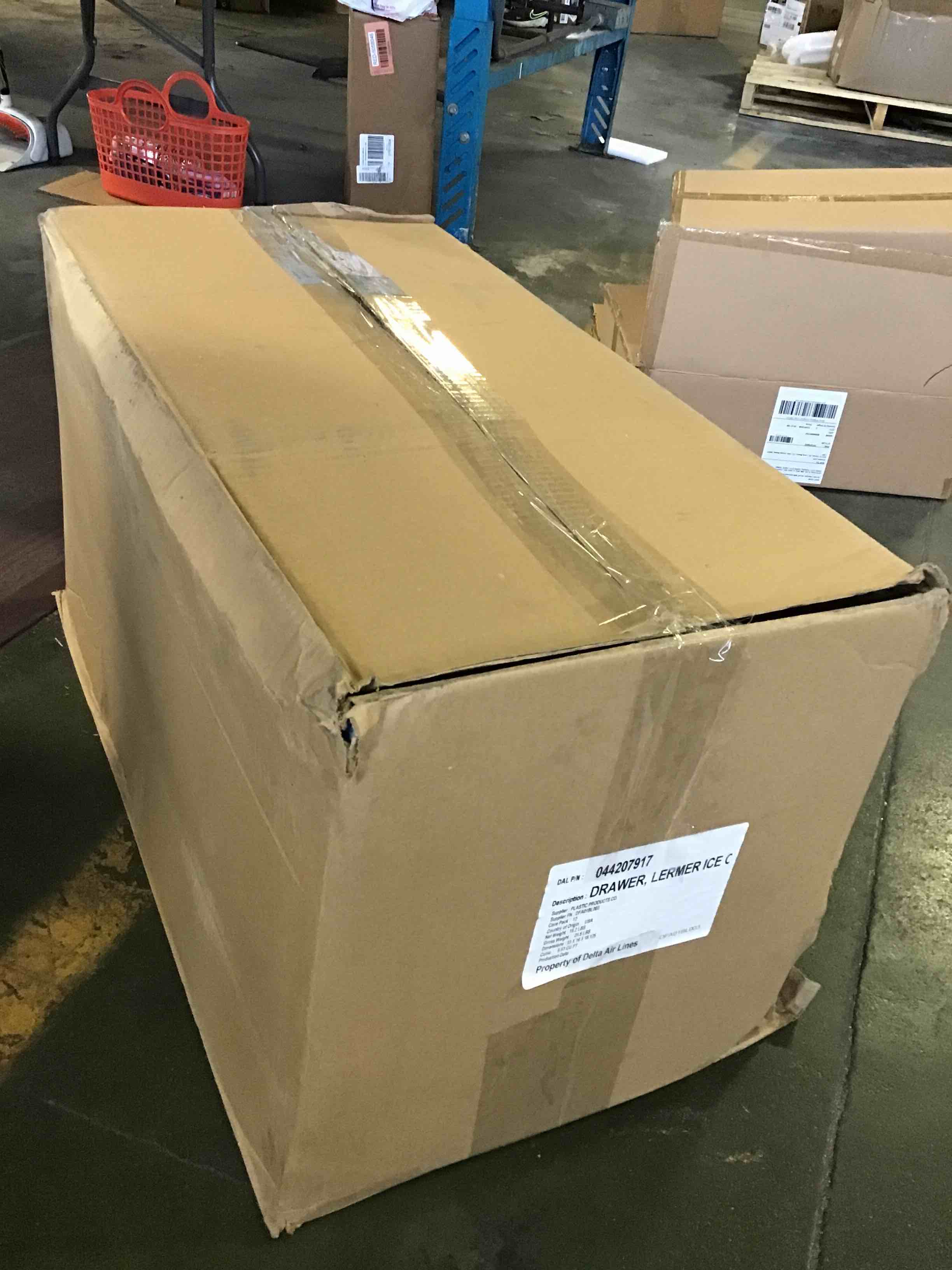 https://s3.amazonaws.com/lotting-images-prod/bidfta/_1693916263267.jpeg