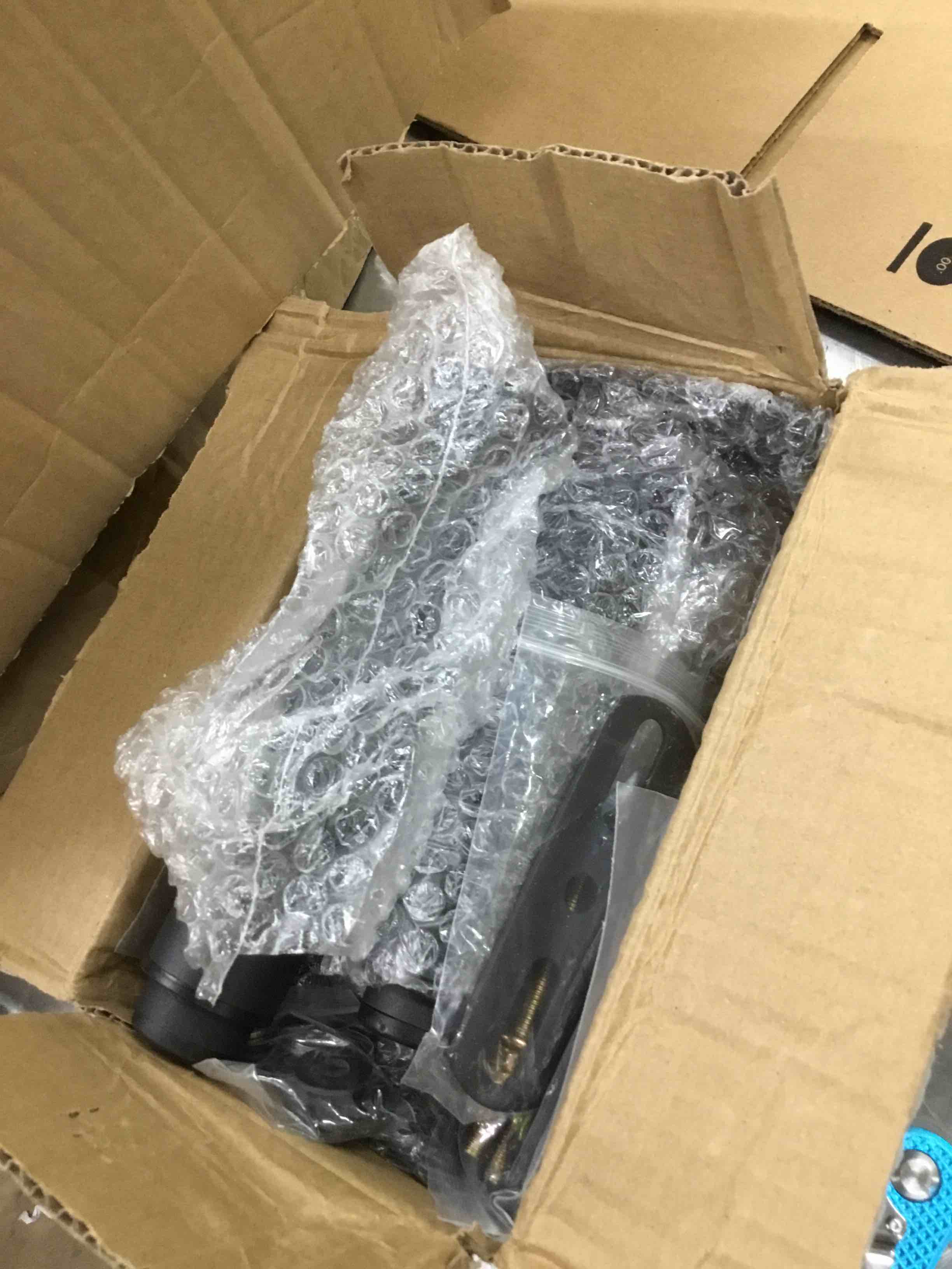 https://s3.amazonaws.com/lotting-images-prod/bidfta/_1694033058715.jpeg