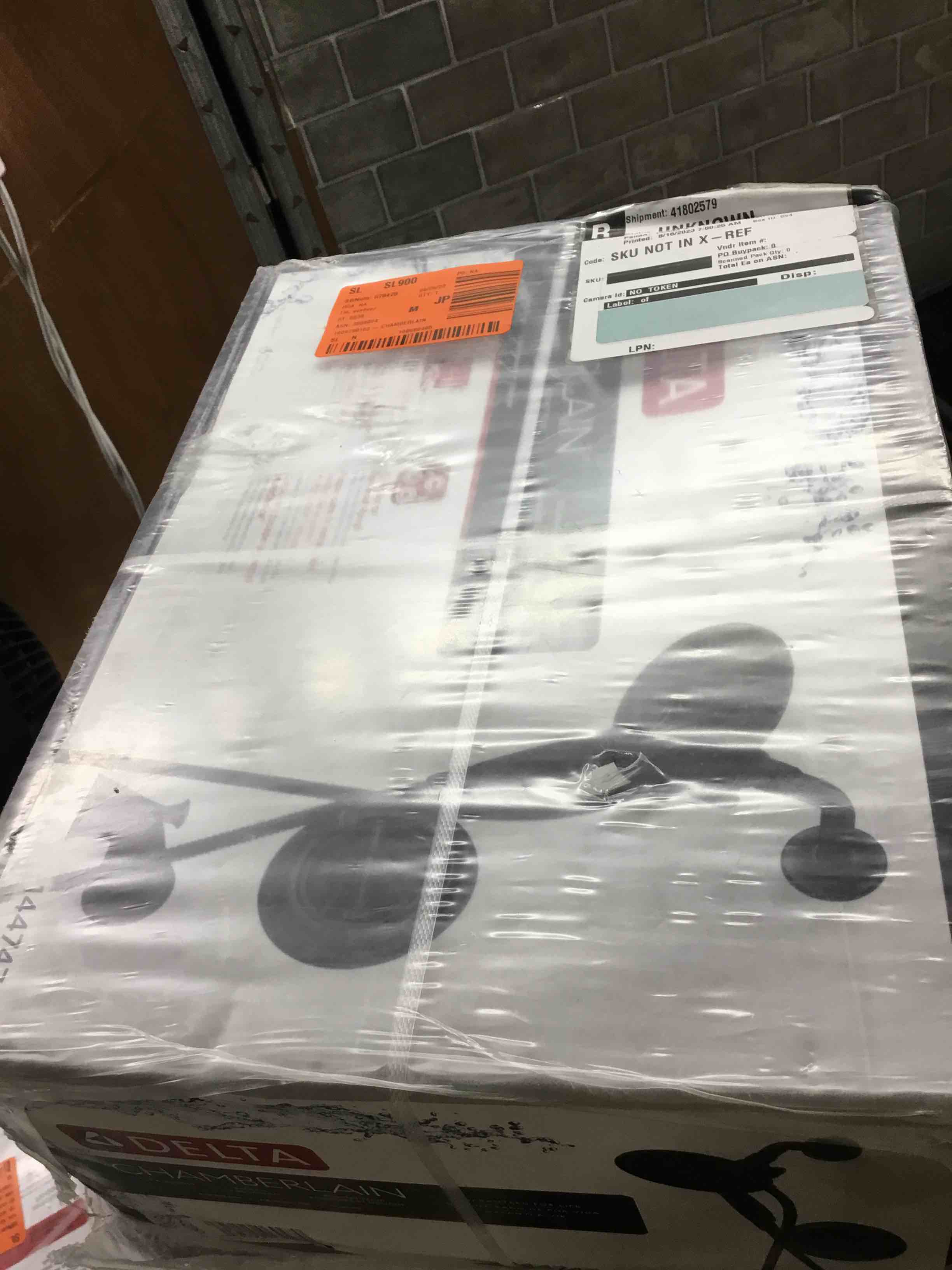 https://s3.amazonaws.com/lotting-images-prod/bidfta/_1694525667428.jpeg