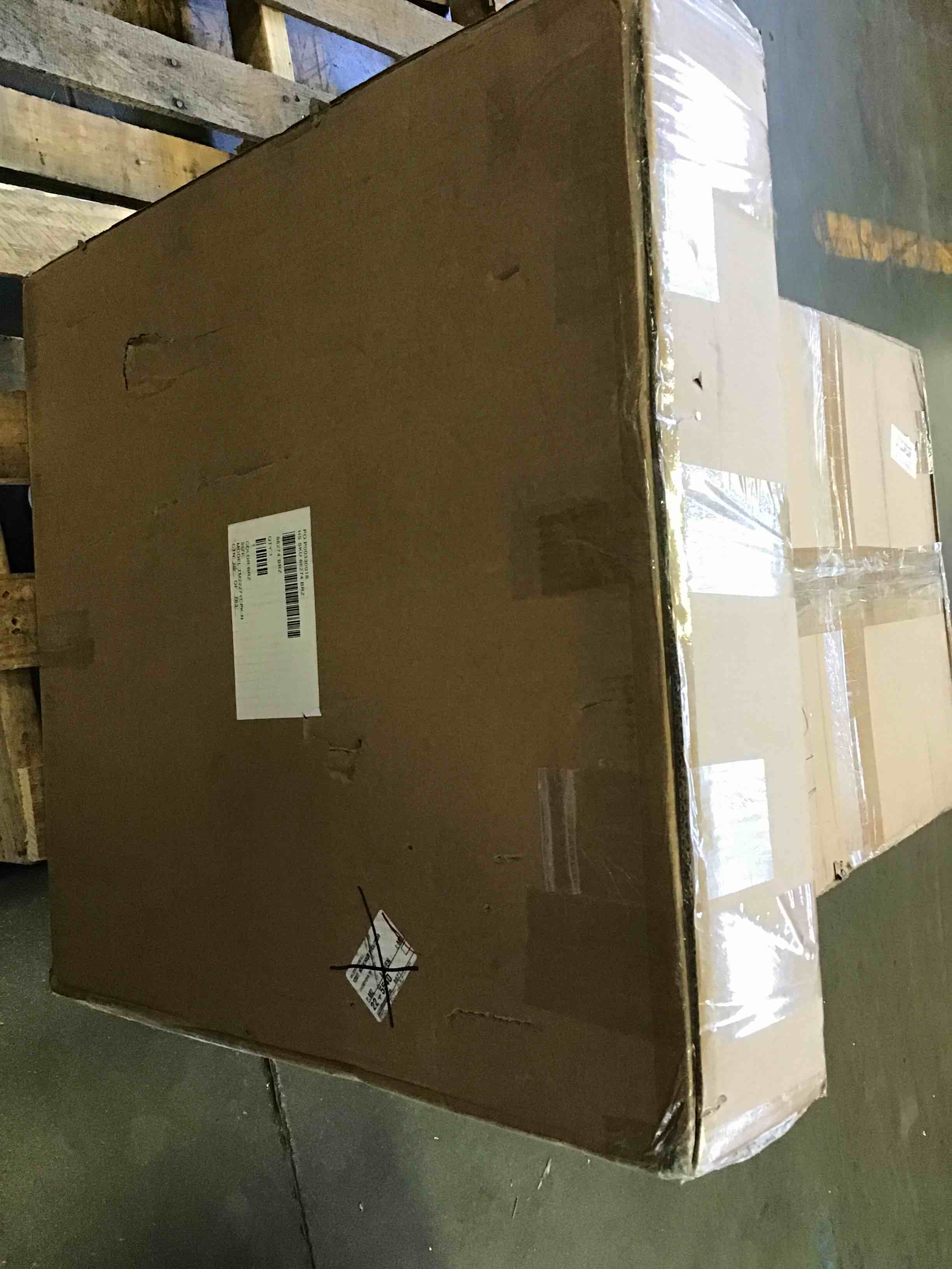 https://s3.amazonaws.com/lotting-images-prod/bidfta/_1694624039858.jpeg