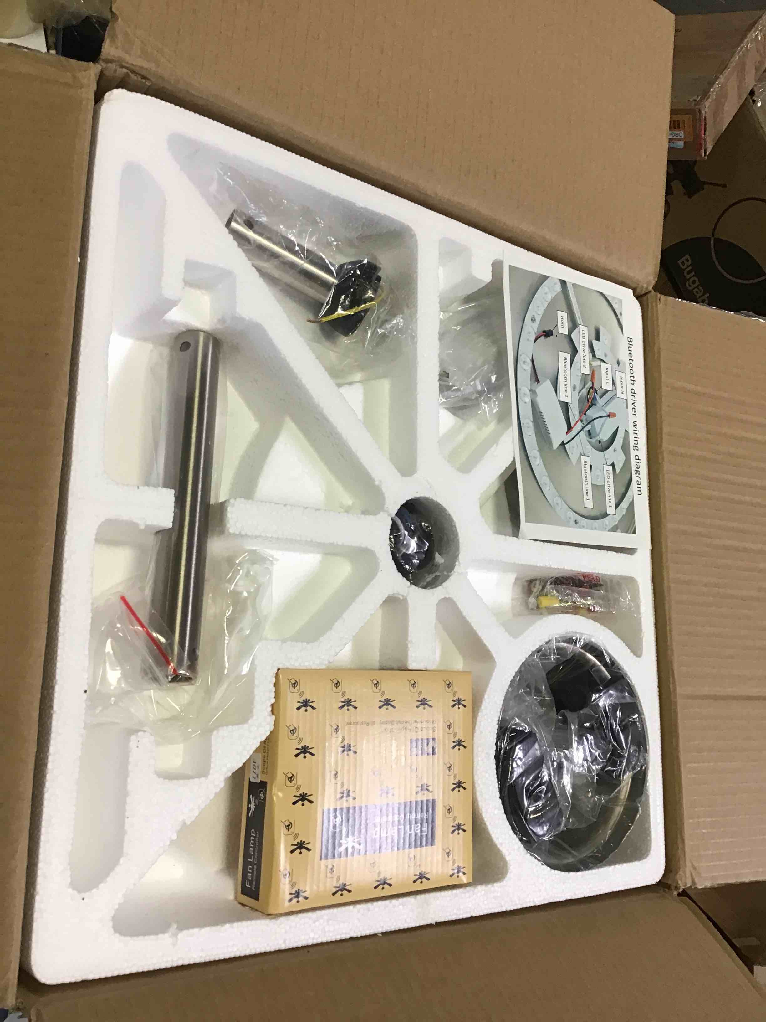 https://s3.amazonaws.com/lotting-images-prod/bidfta/_1695402767106.jpeg