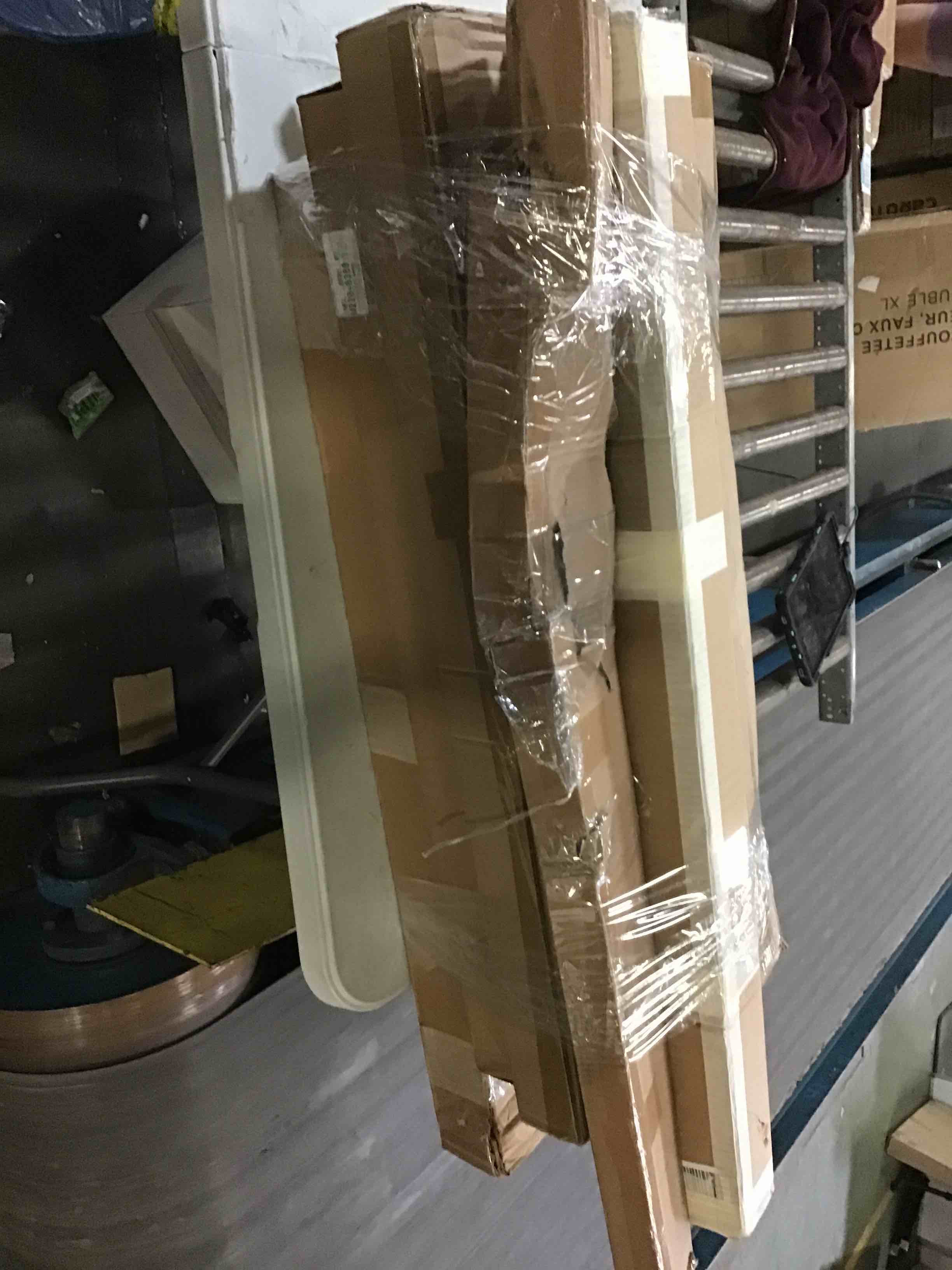 https://s3.amazonaws.com/lotting-images-prod/bidfta/_1695404527240.jpeg