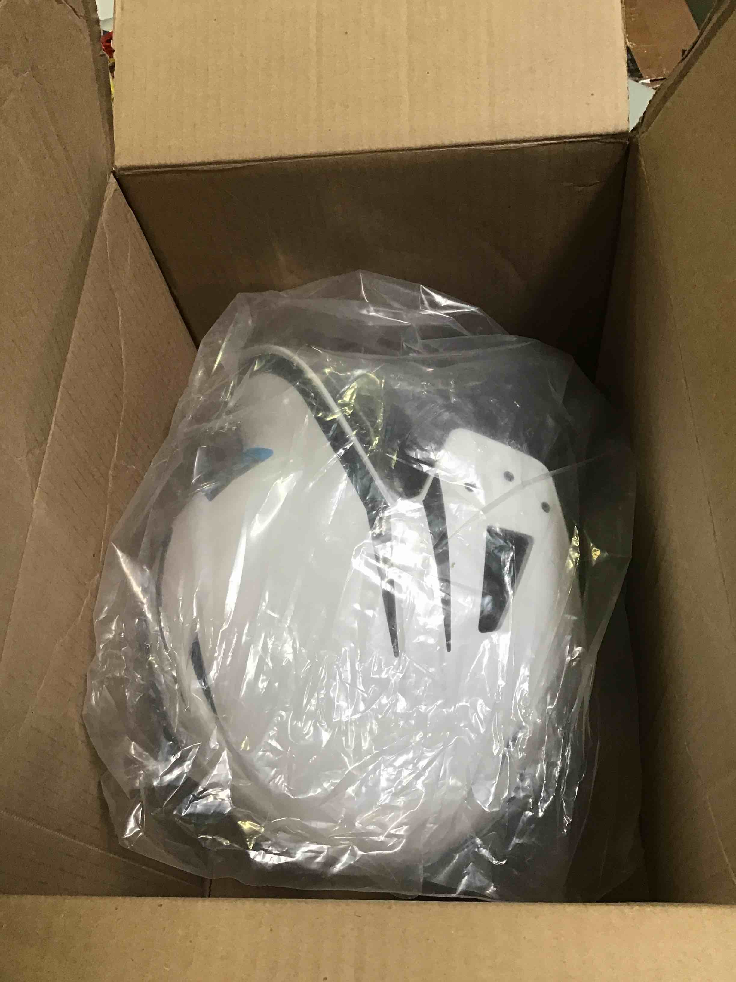 https://s3.amazonaws.com/lotting-images-prod/bidfta/_1695753013342.jpeg