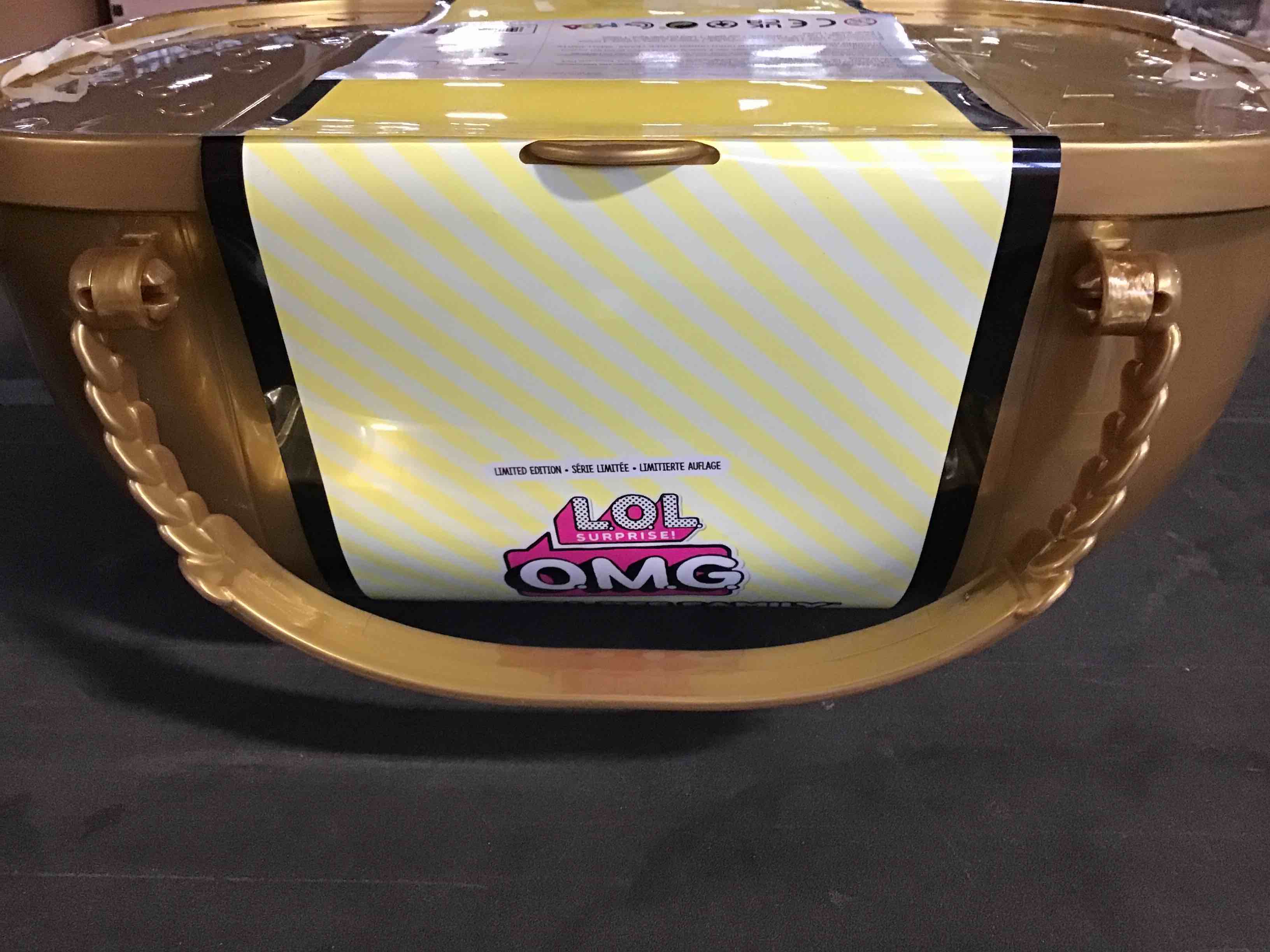 L.O.L SURPRISE! O.M.G Royal Bee Family, 45+ Surprises 