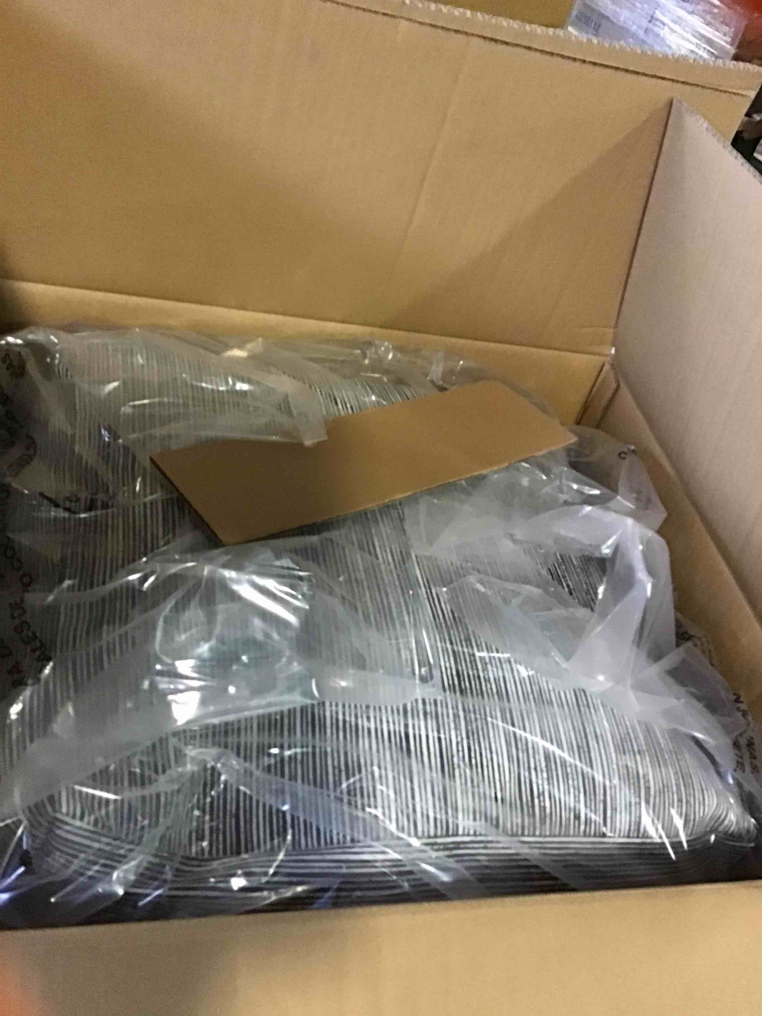 https://s3.amazonaws.com/lotting-images-prod/bidfta/_1695903781468.jpeg