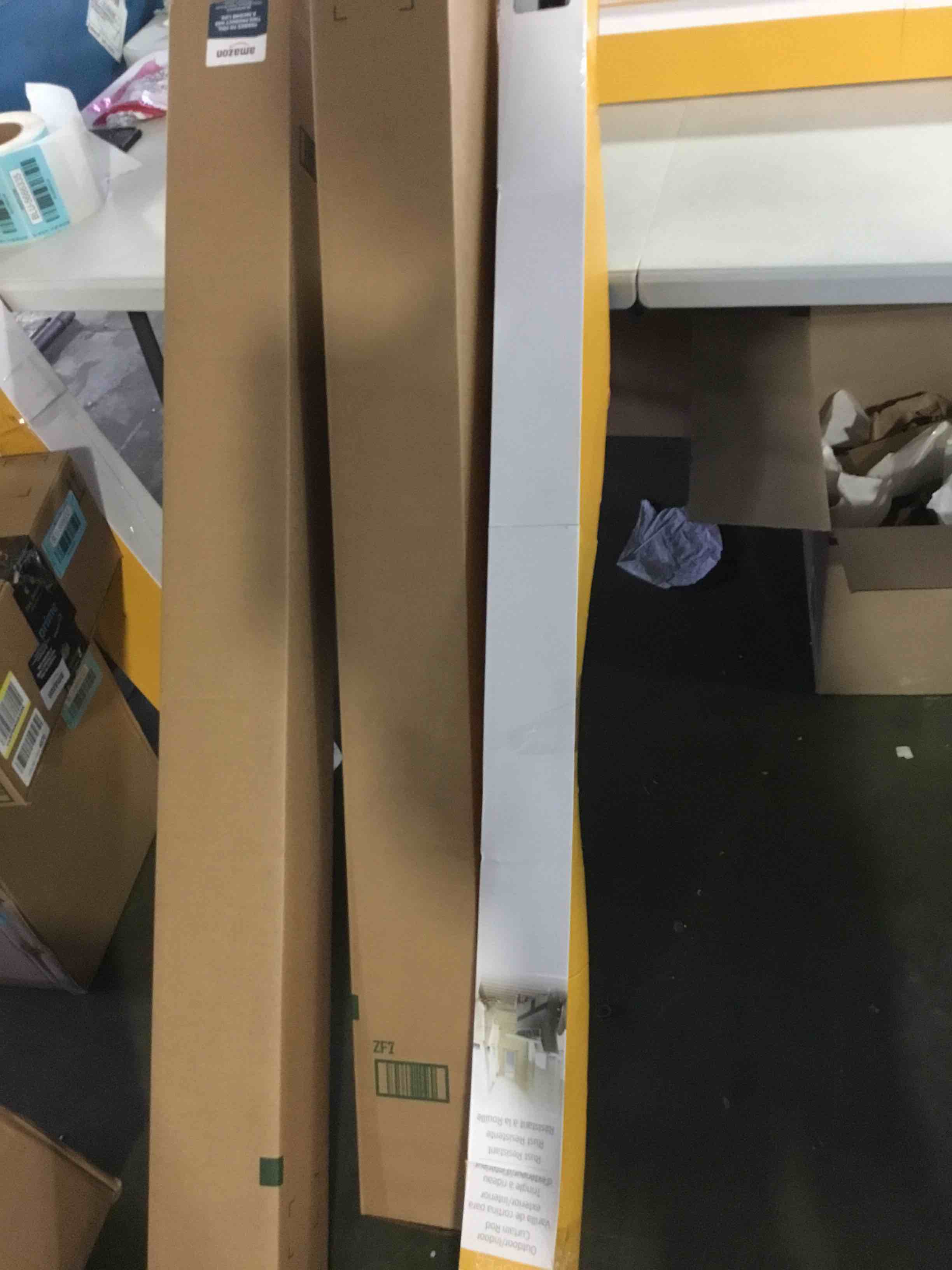 https://s3.amazonaws.com/lotting-images-prod/bidfta/_1695905543423.jpeg