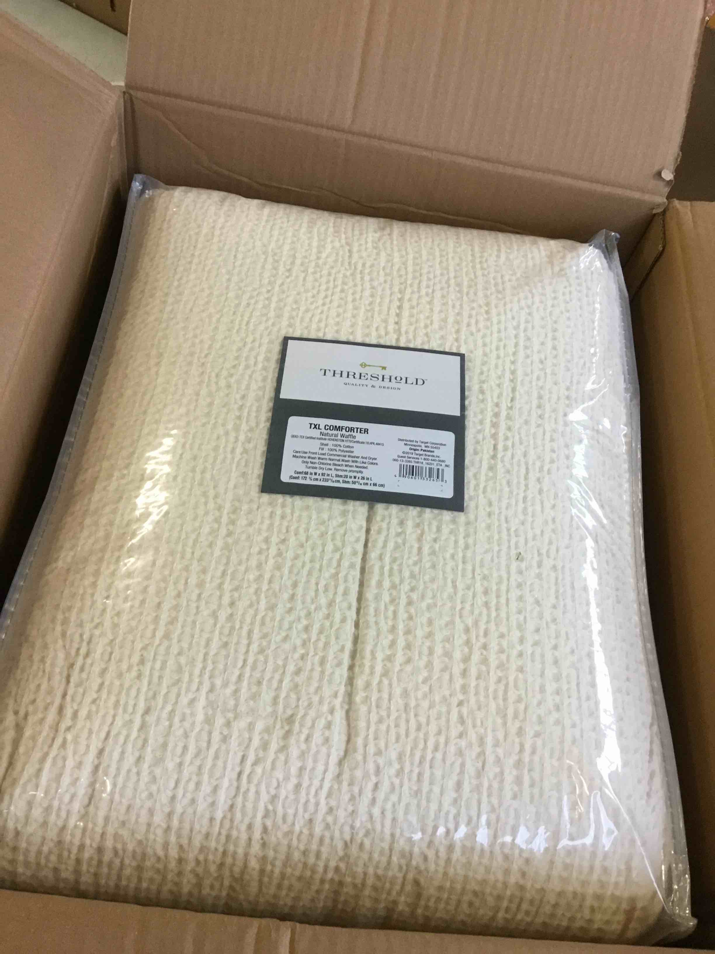 https://s3.amazonaws.com/lotting-images-prod/bidfta/_1696248774049.jpeg