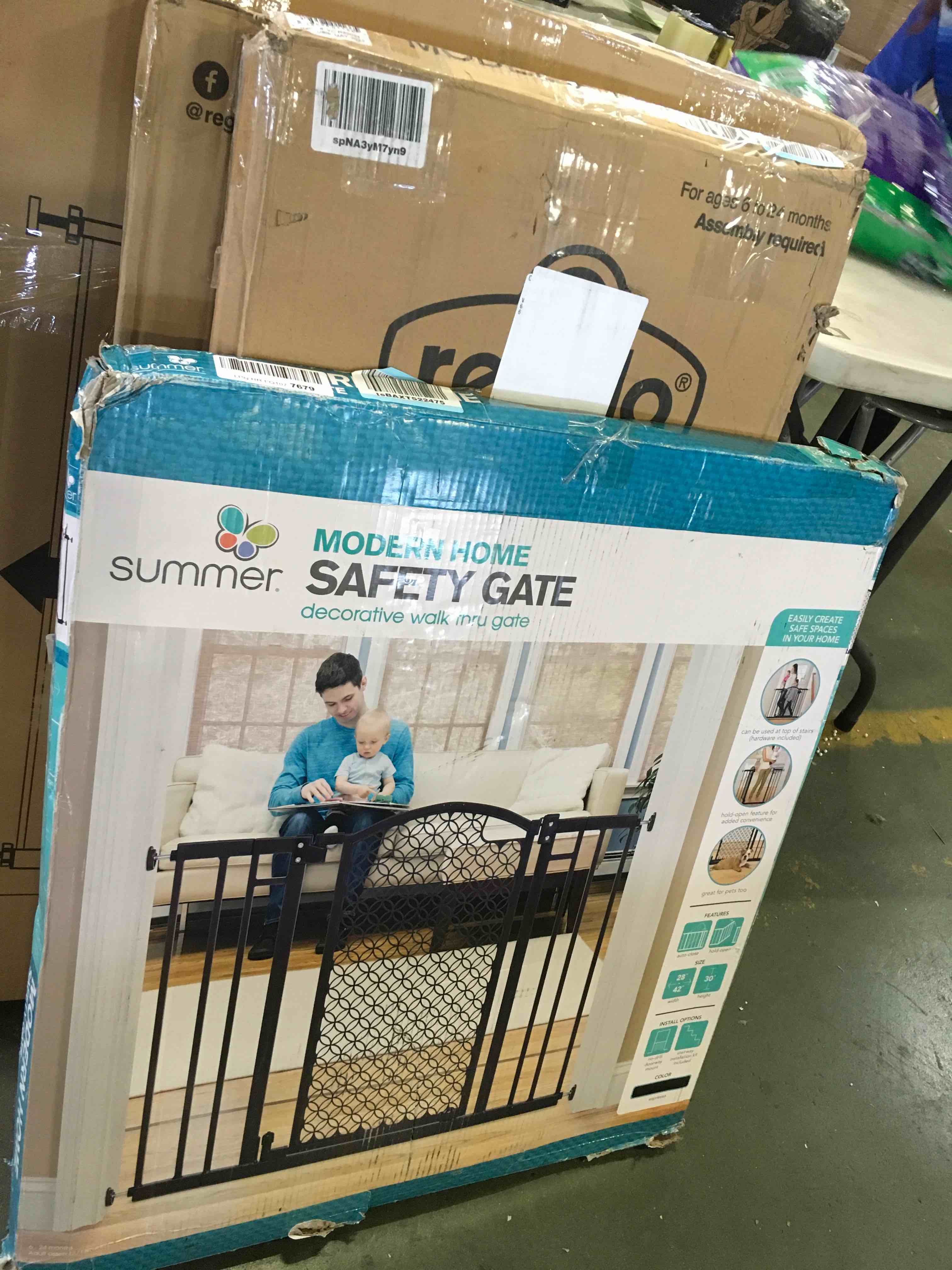 Assorted baby gates (sizes and colors may vary)