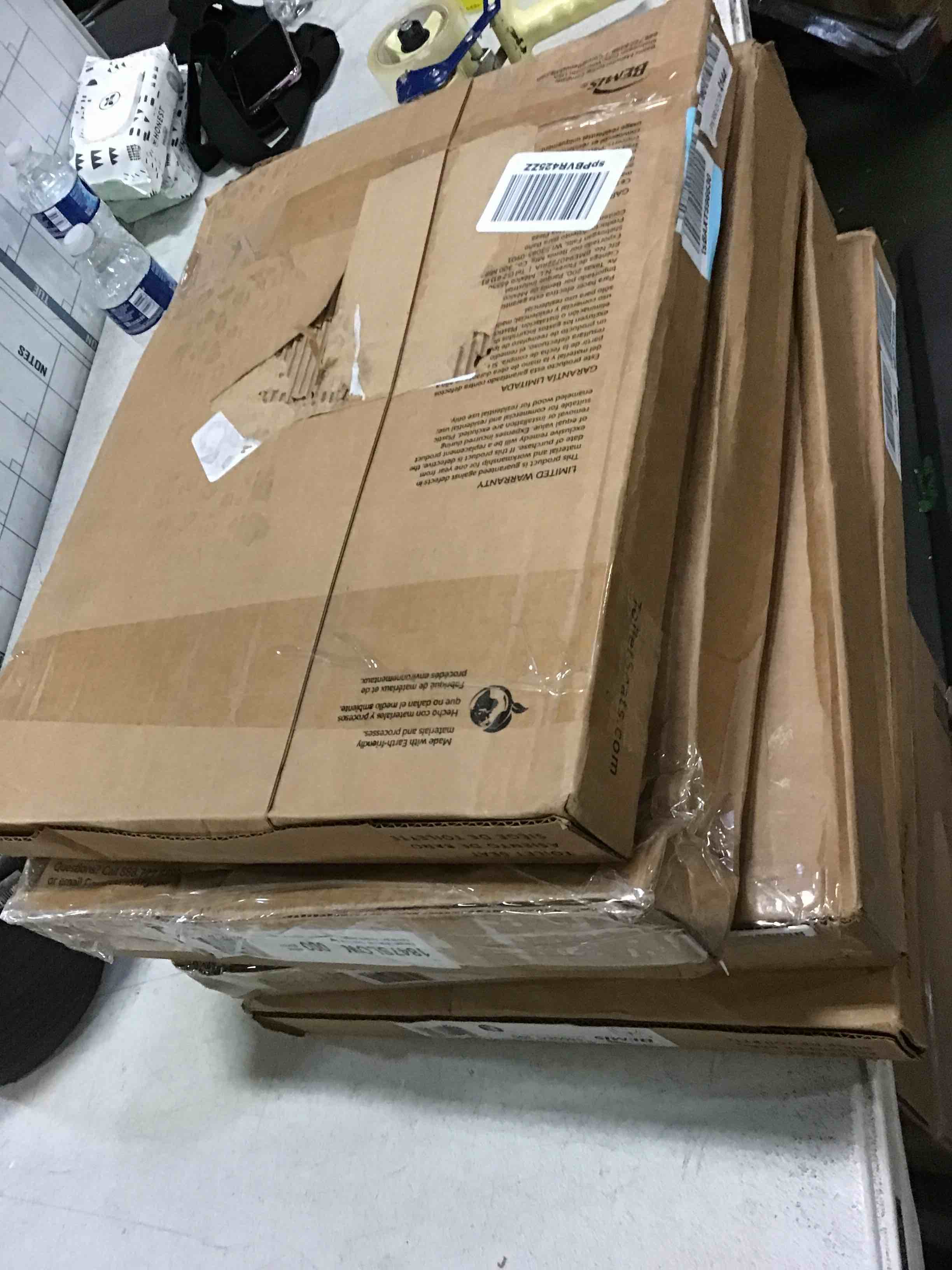 https://s3.amazonaws.com/lotting-images-prod/bidfta/_1696597114409.jpeg