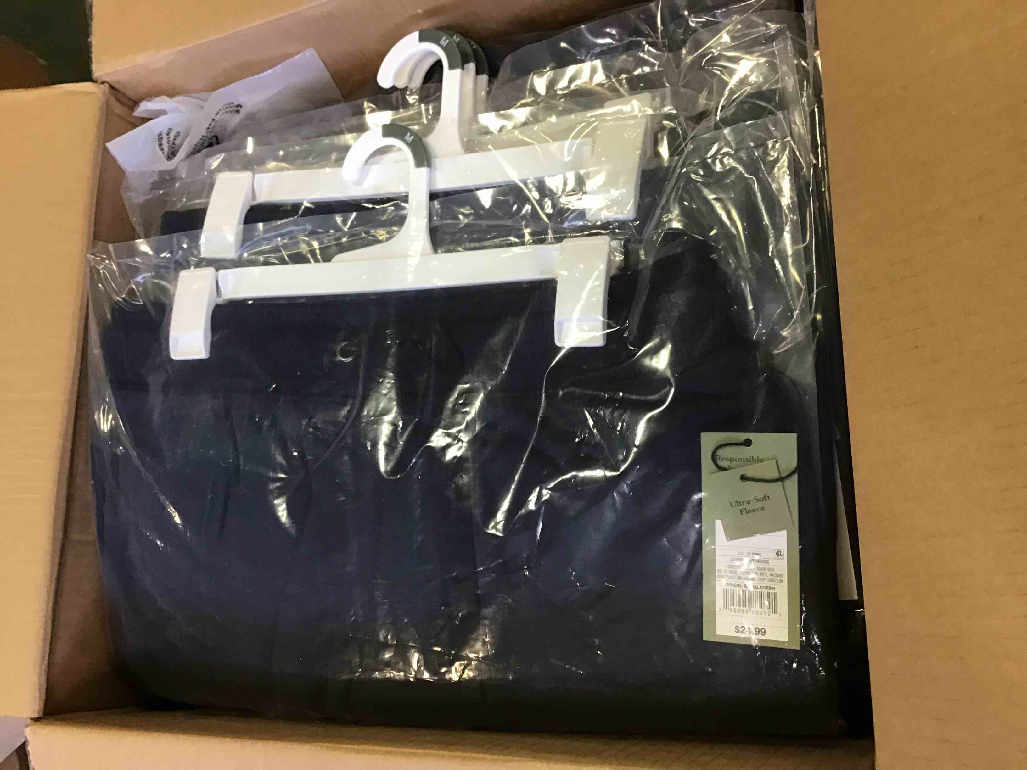 https://s3.amazonaws.com/lotting-images-prod/bidfta/_1697132193218.jpeg