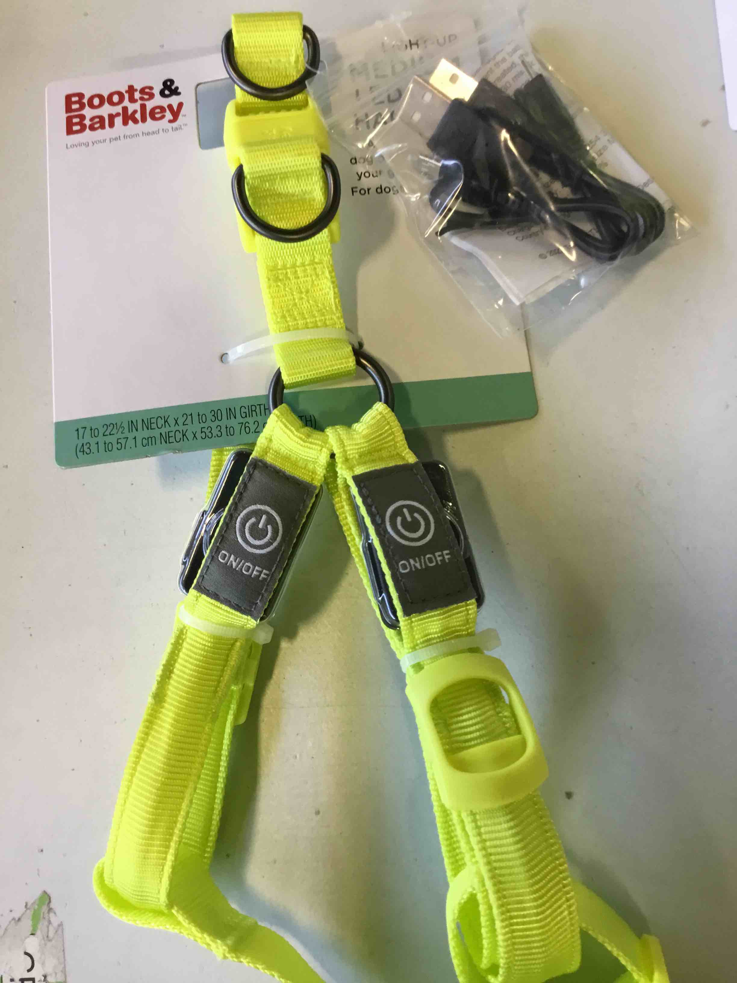 https://s3.amazonaws.com/lotting-images-prod/bidfta/_1697139627981.jpeg