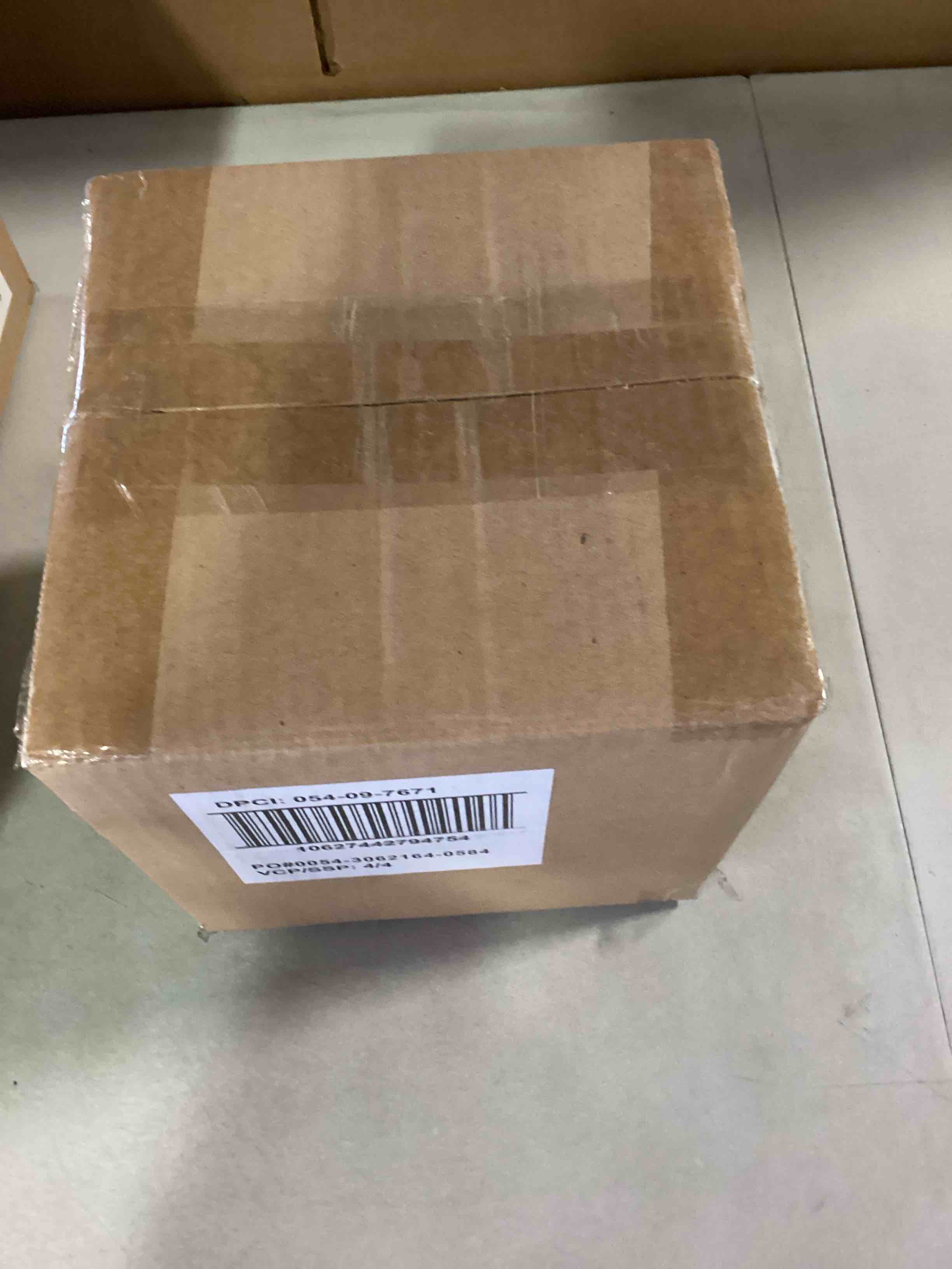 https://s3.amazonaws.com/lotting-images-prod/bidfta/_1699450727623.jpeg