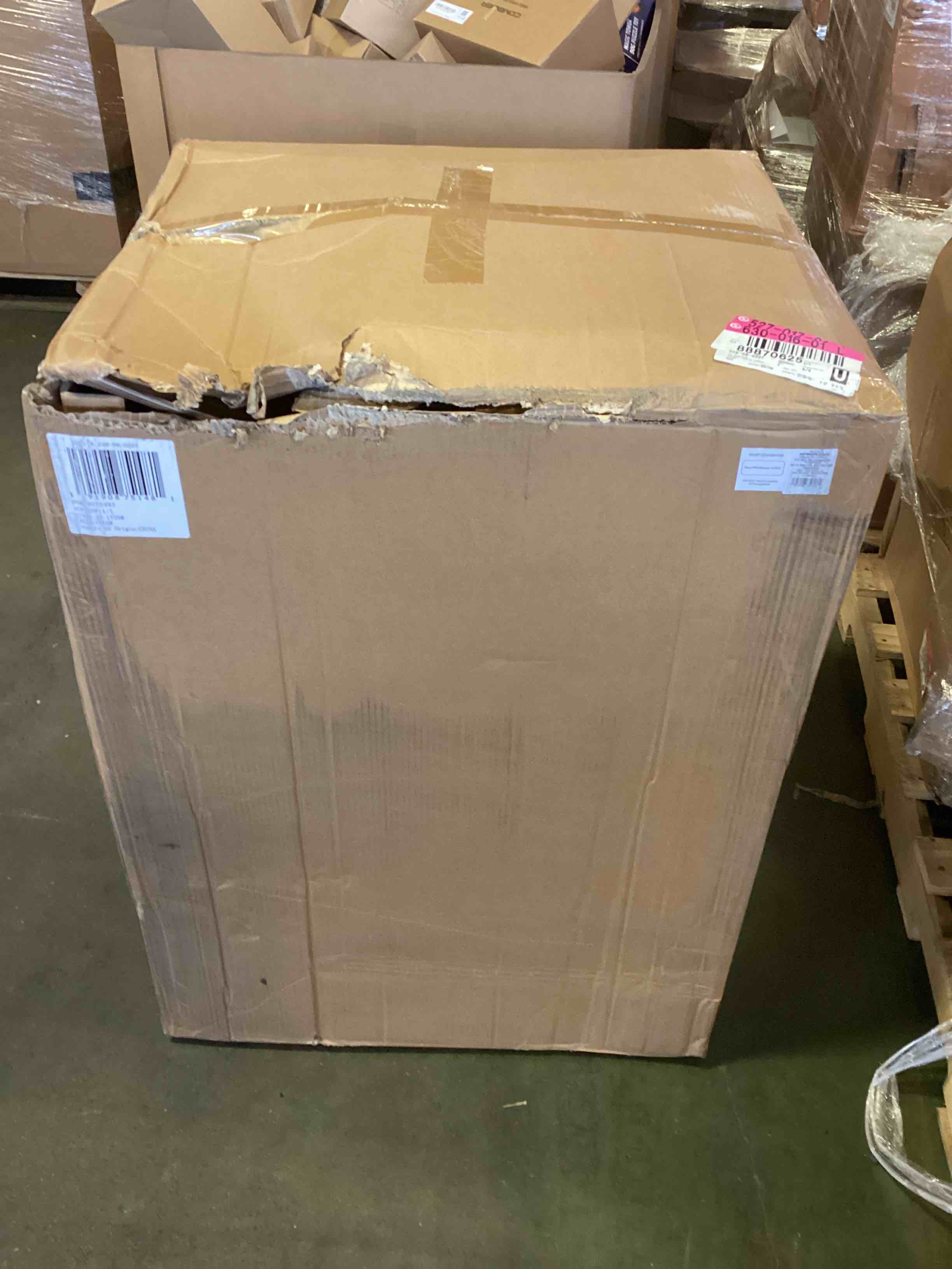 https://s3.amazonaws.com/lotting-images-prod/bidfta/_1702499947726.jpeg