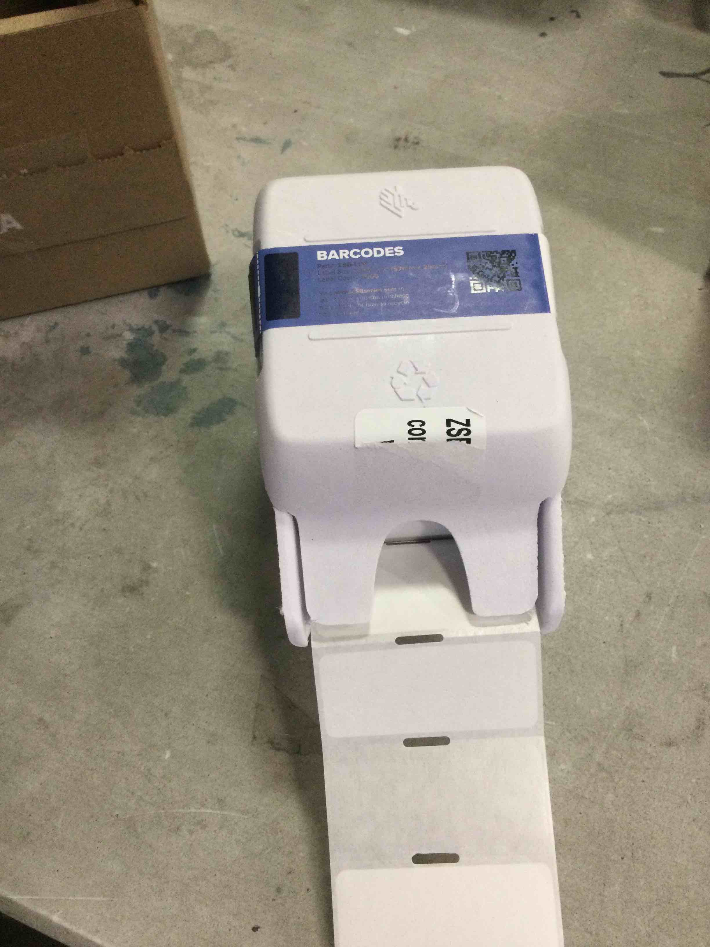 https://s3.amazonaws.com/lotting-images-prod/bidfta/_1705415019116.jpeg