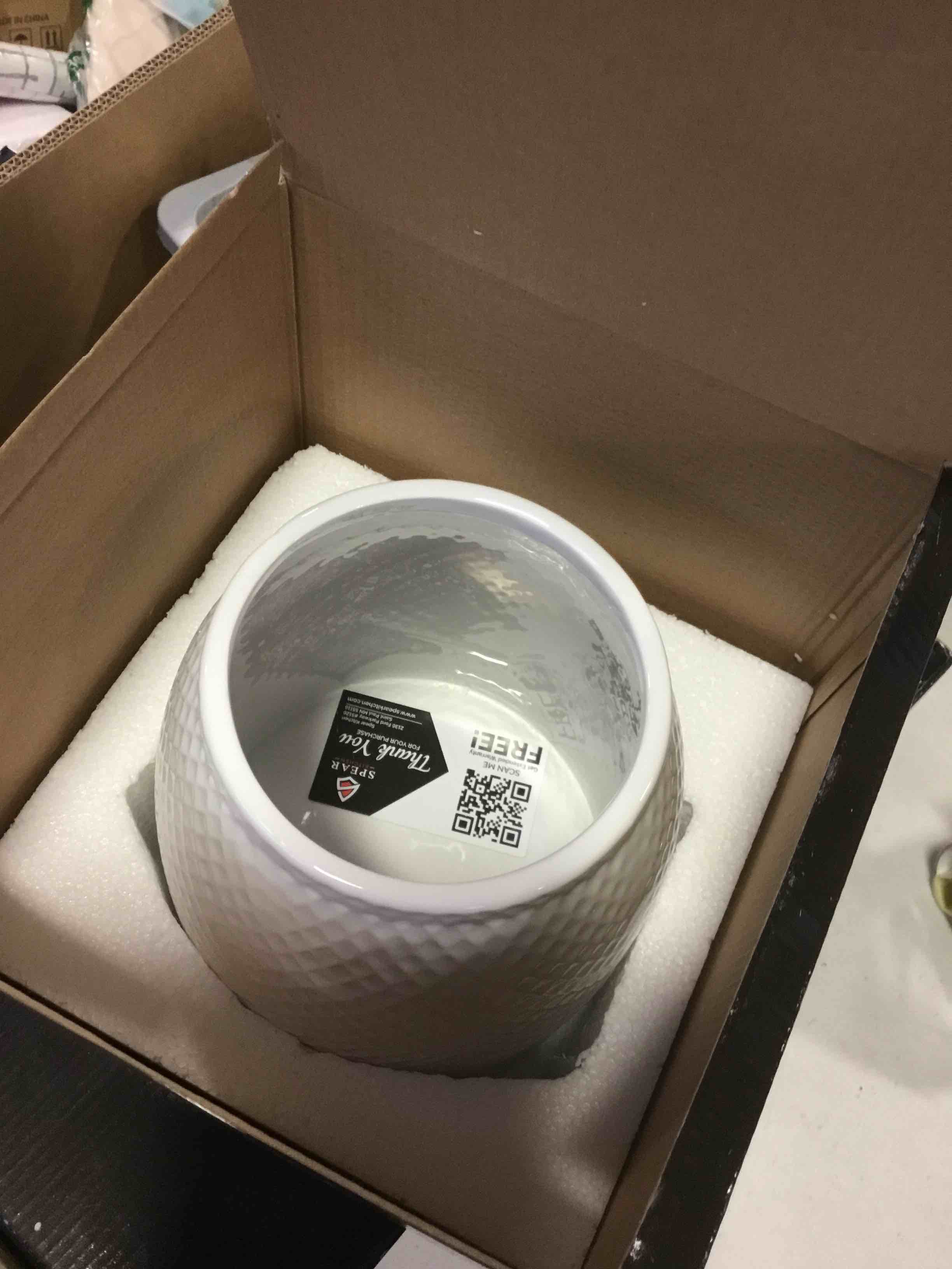https://s3.amazonaws.com/lotting-images-prod/bidfta/_1706192721206.jpeg
