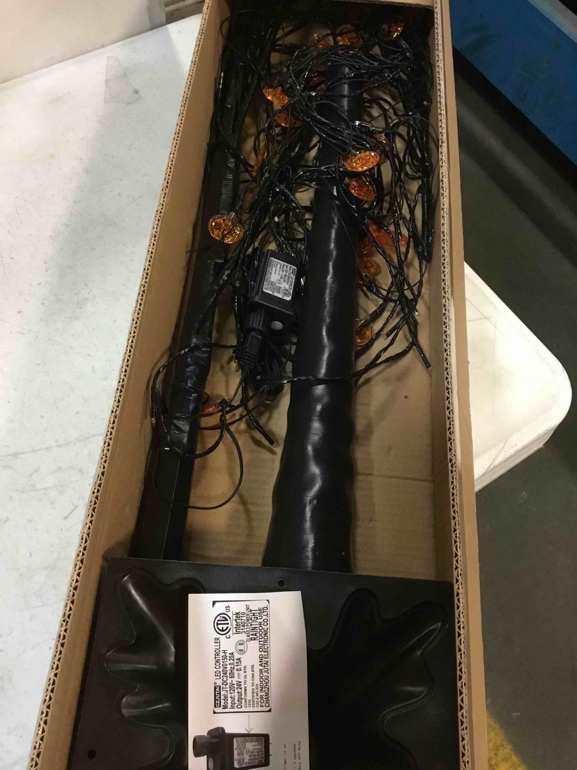 https://s3.amazonaws.com/lotting-images-prod/bidfta/_1706216859971.jpeg