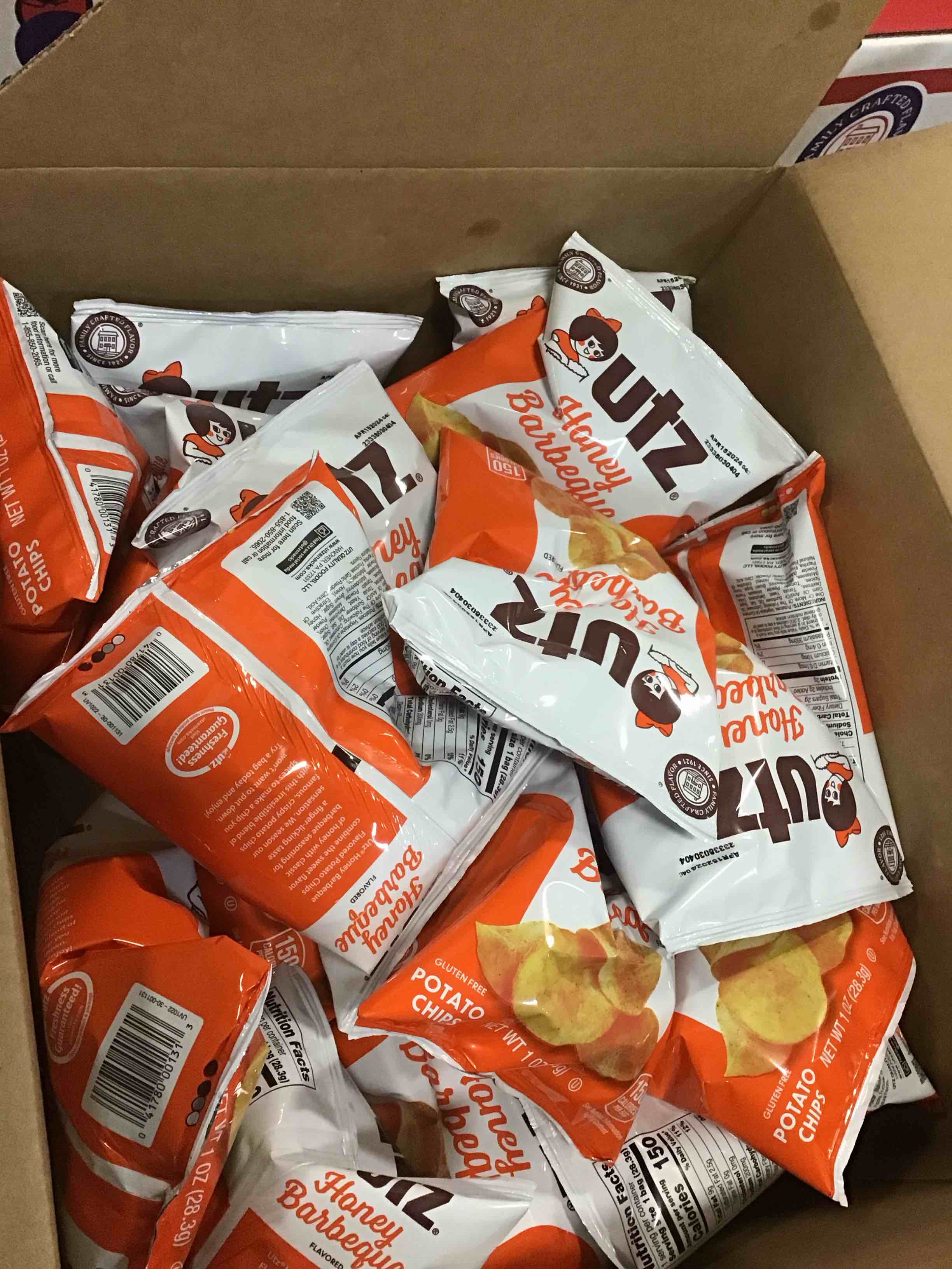 Utz Honey Barbeque 1 Oz. Bags, 42 Count Crispy Potato Chips Made From Fresh Potatoes, Crunchy Individual Go Snacks, brand is Utz, variation theme is Flavor that is Honey Barbecue, Size that is 2.63 Pound (Pack of 1).