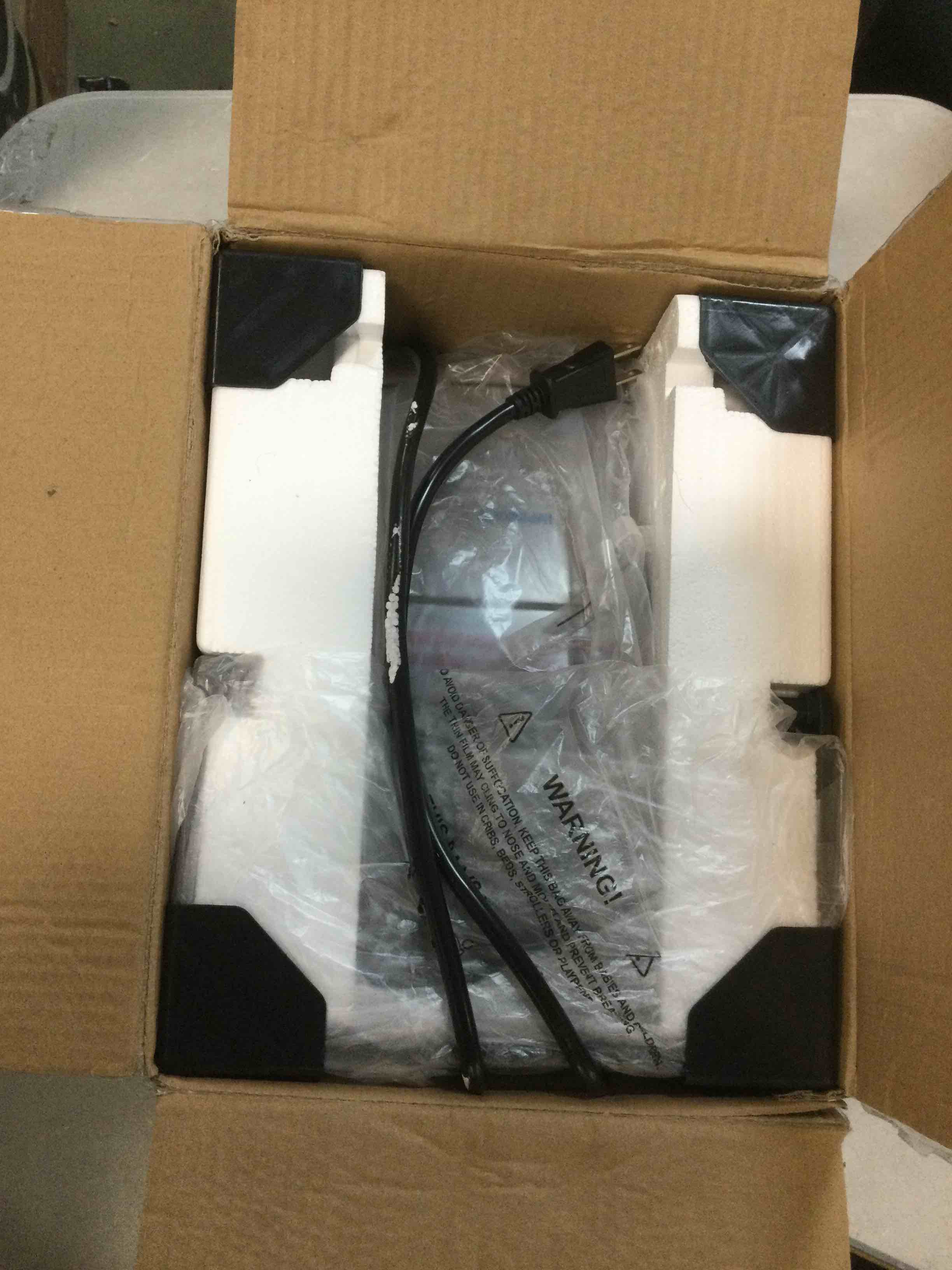 https://s3.amazonaws.com/lotting-images-prod/bidfta/_1708708447286.jpeg