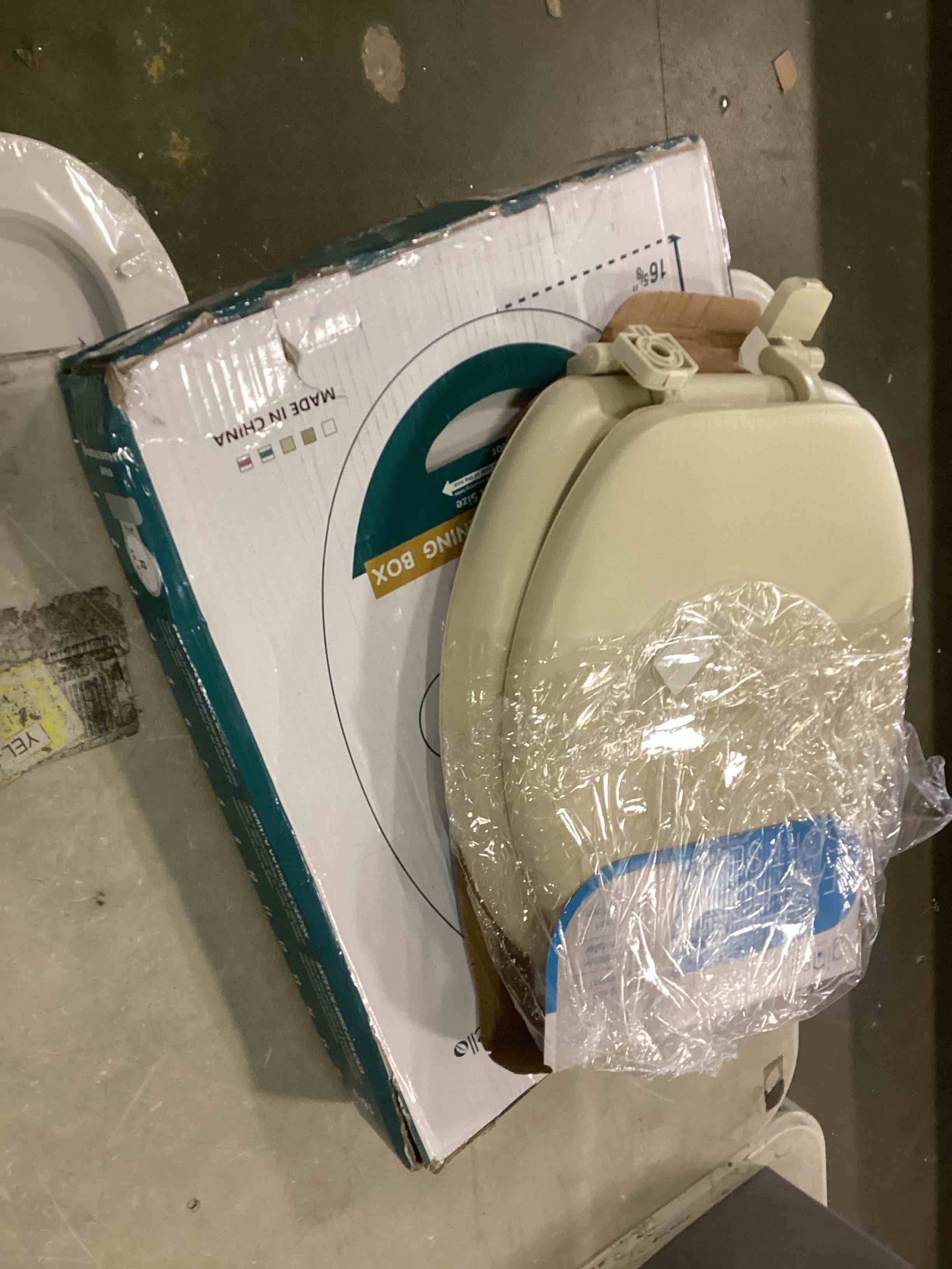 https://s3.amazonaws.com/lotting-images-prod/bidfta/_1708722710477.jpeg