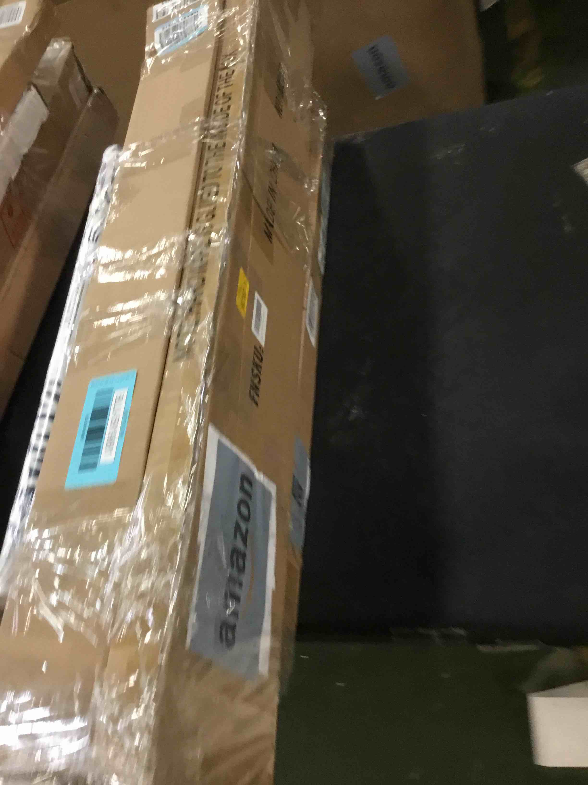 https://s3.amazonaws.com/lotting-images-prod/bidfta/_1709744730668.jpeg