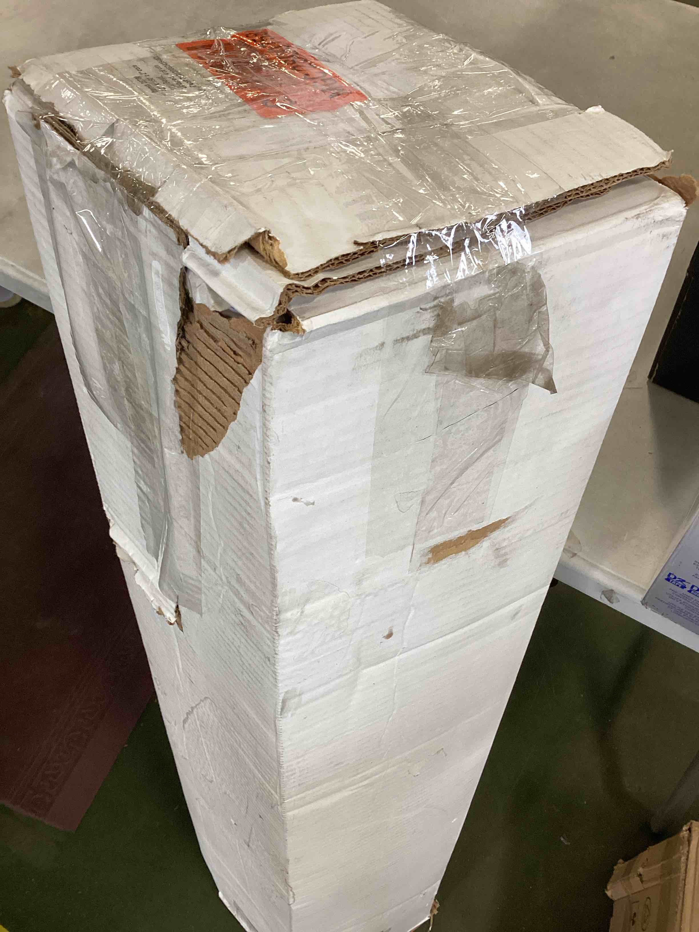 https://s3.amazonaws.com/lotting-images-prod/bidfta/_1710774771514.jpeg