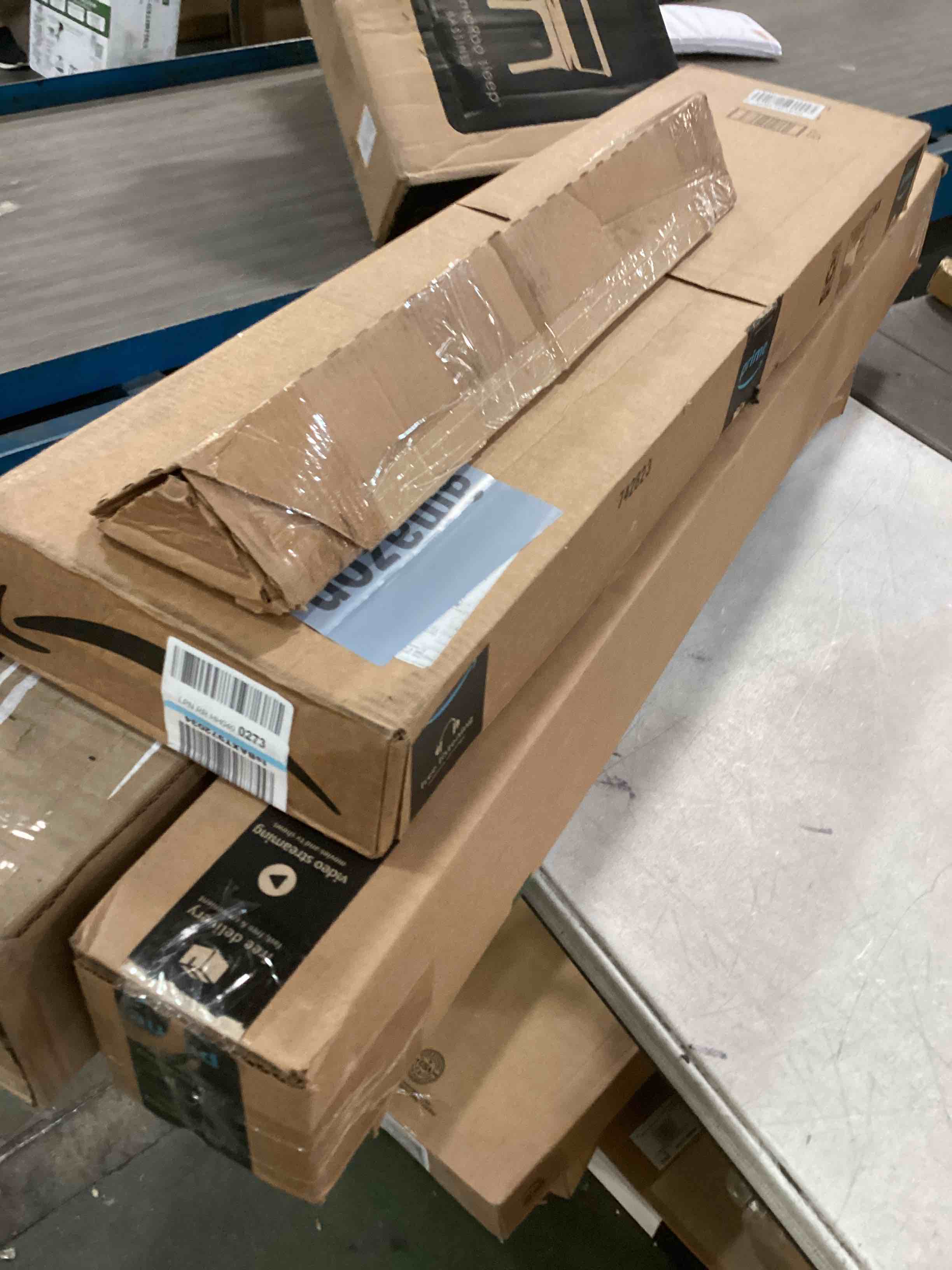 https://s3.amazonaws.com/lotting-images-prod/bidfta/_1711469737520.jpeg