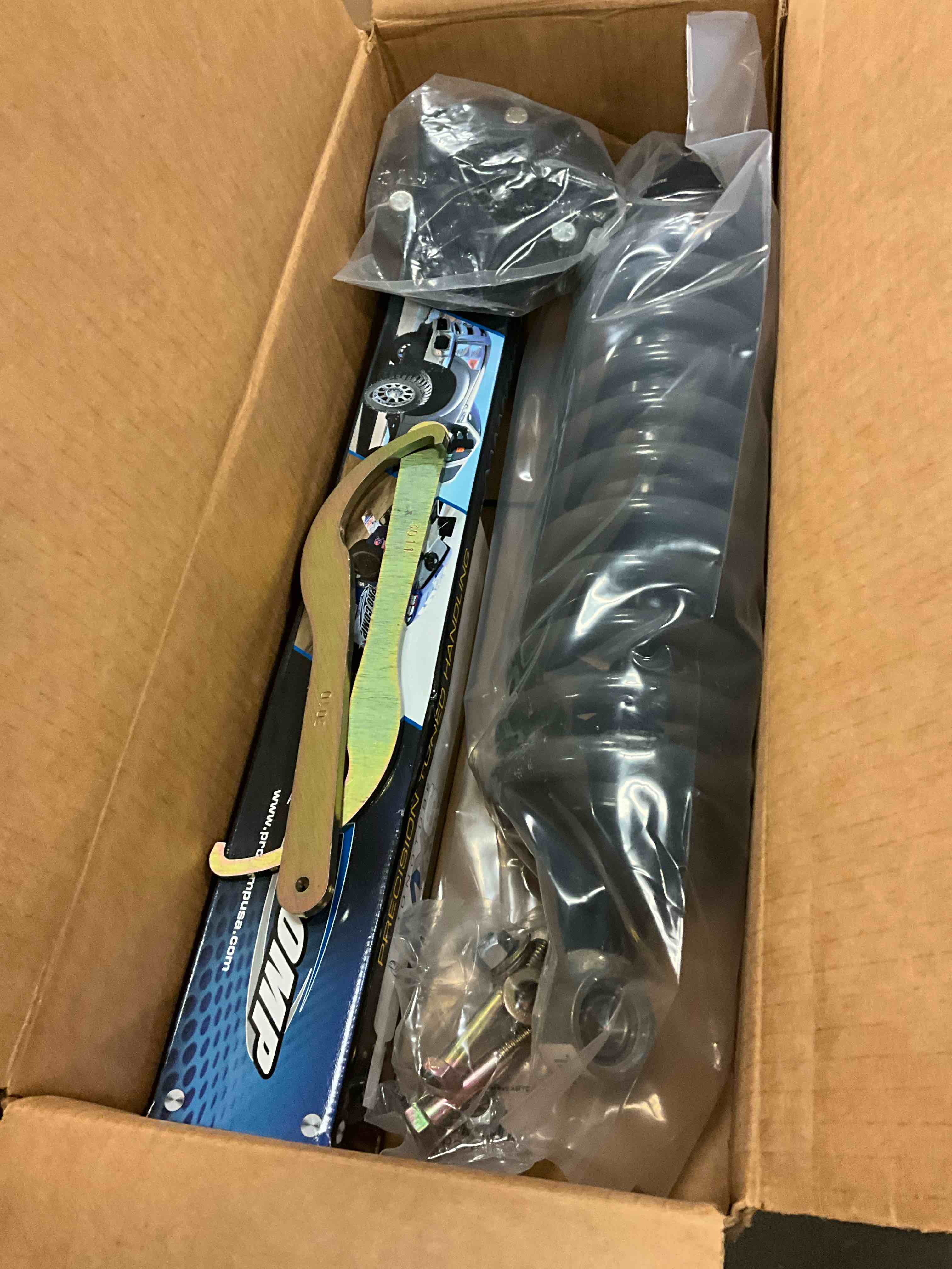 https://s3.amazonaws.com/lotting-images-prod/bidfta/_1711489268033.jpeg