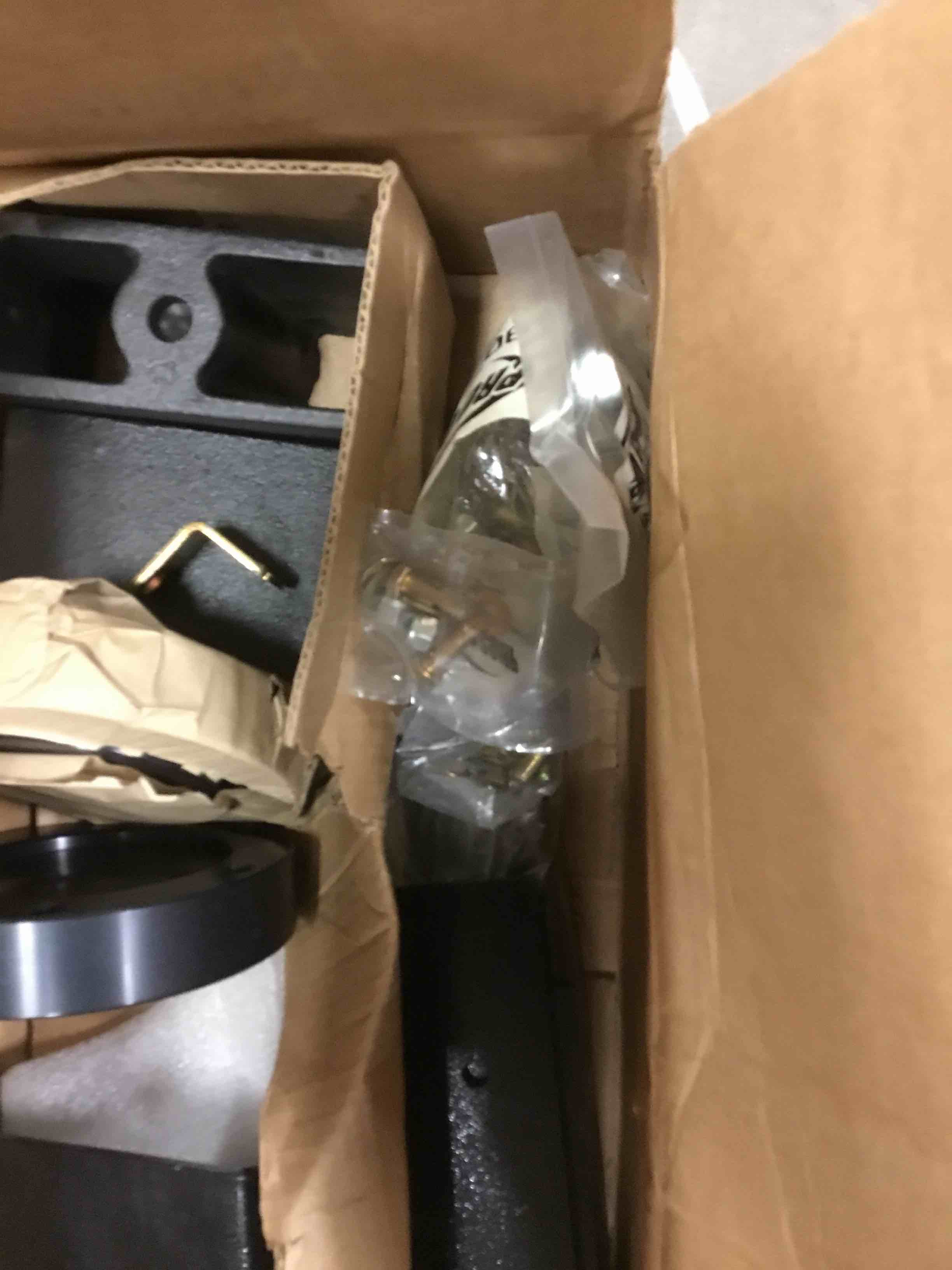 https://s3.amazonaws.com/lotting-images-prod/bidfta/_1711633550479.jpeg
