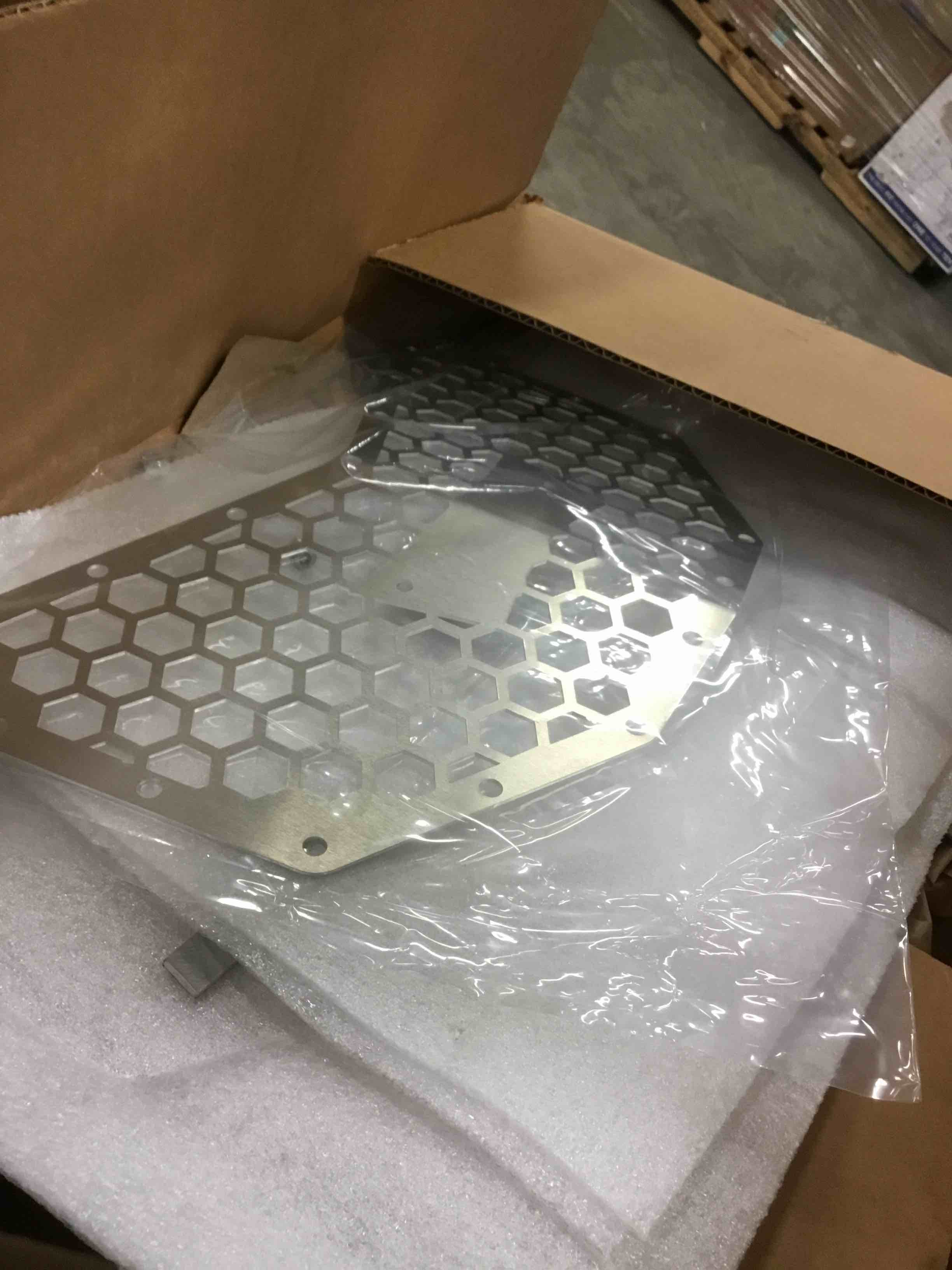https://s3.amazonaws.com/lotting-images-prod/bidfta/_1711634313290.jpeg