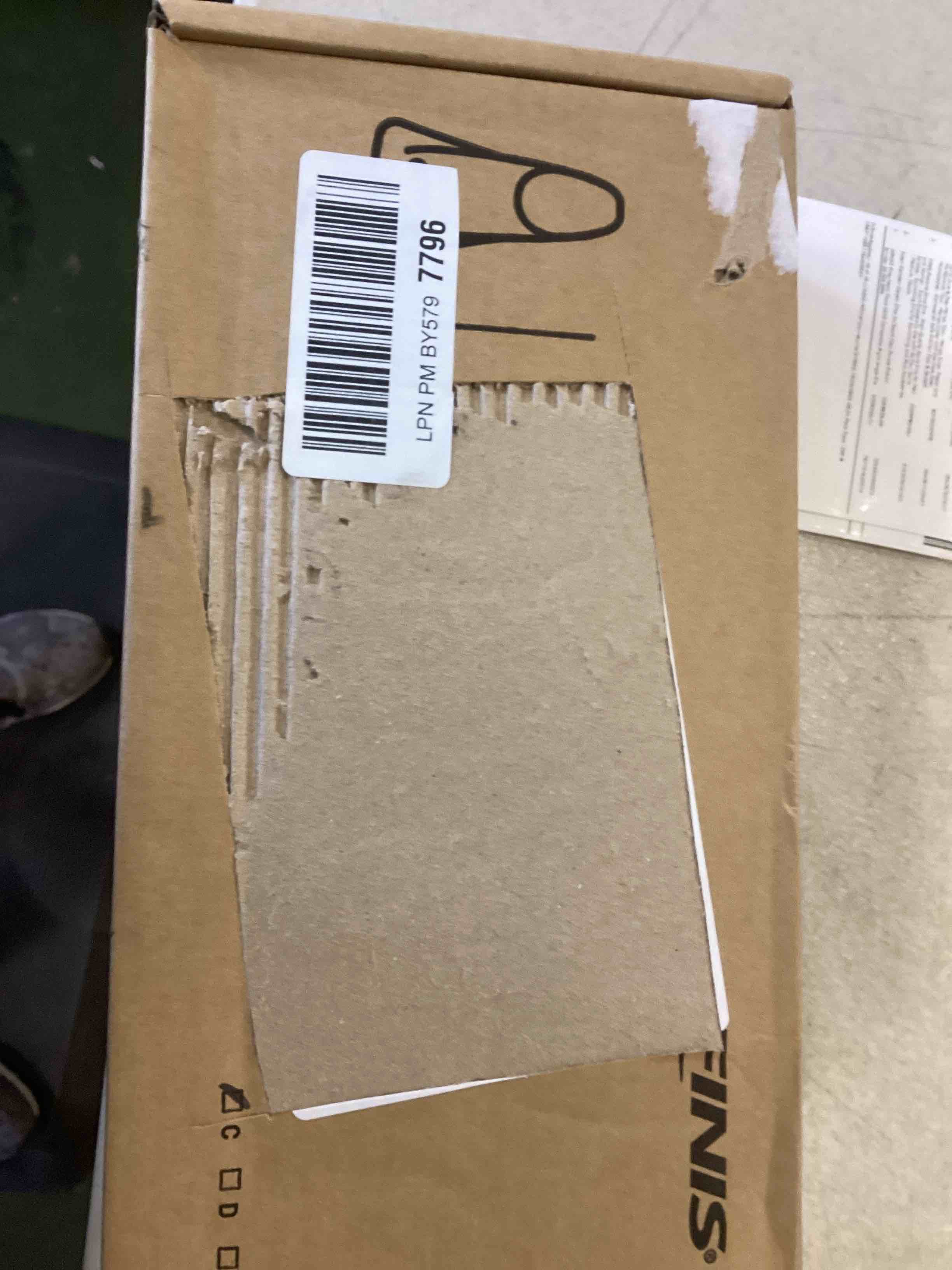 https://s3.amazonaws.com/lotting-images-prod/bidfta/_1711647359755.jpeg