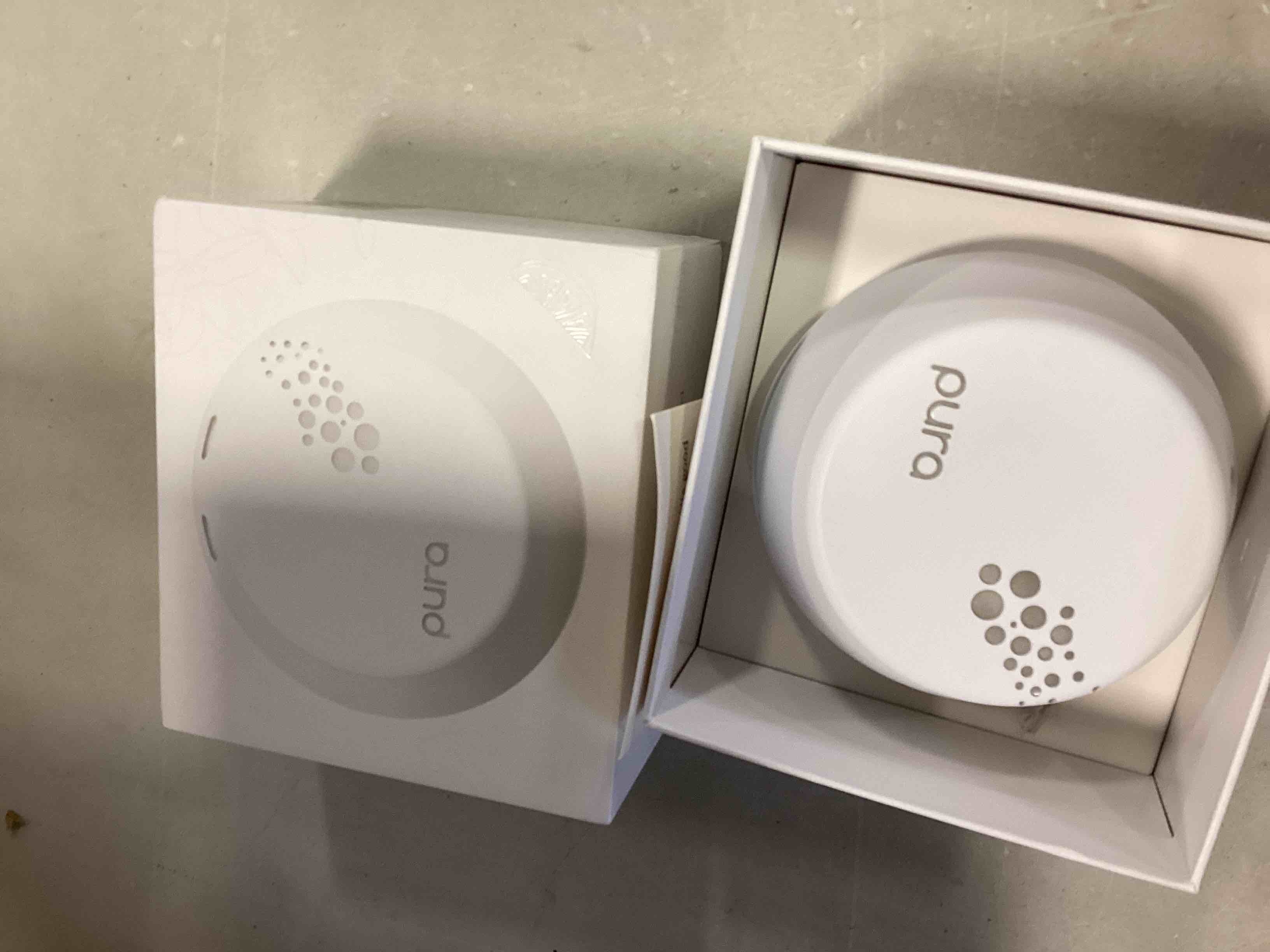 Pura Smart Fragrance Diffuser 4 - Aromatherapy Diffuser for Bedrooms & Living Rooms - Diffusers for Home that Holds Two Scents - Fragrance Diffuser for Home Scent - Room Scent Diffuser with Nightlight