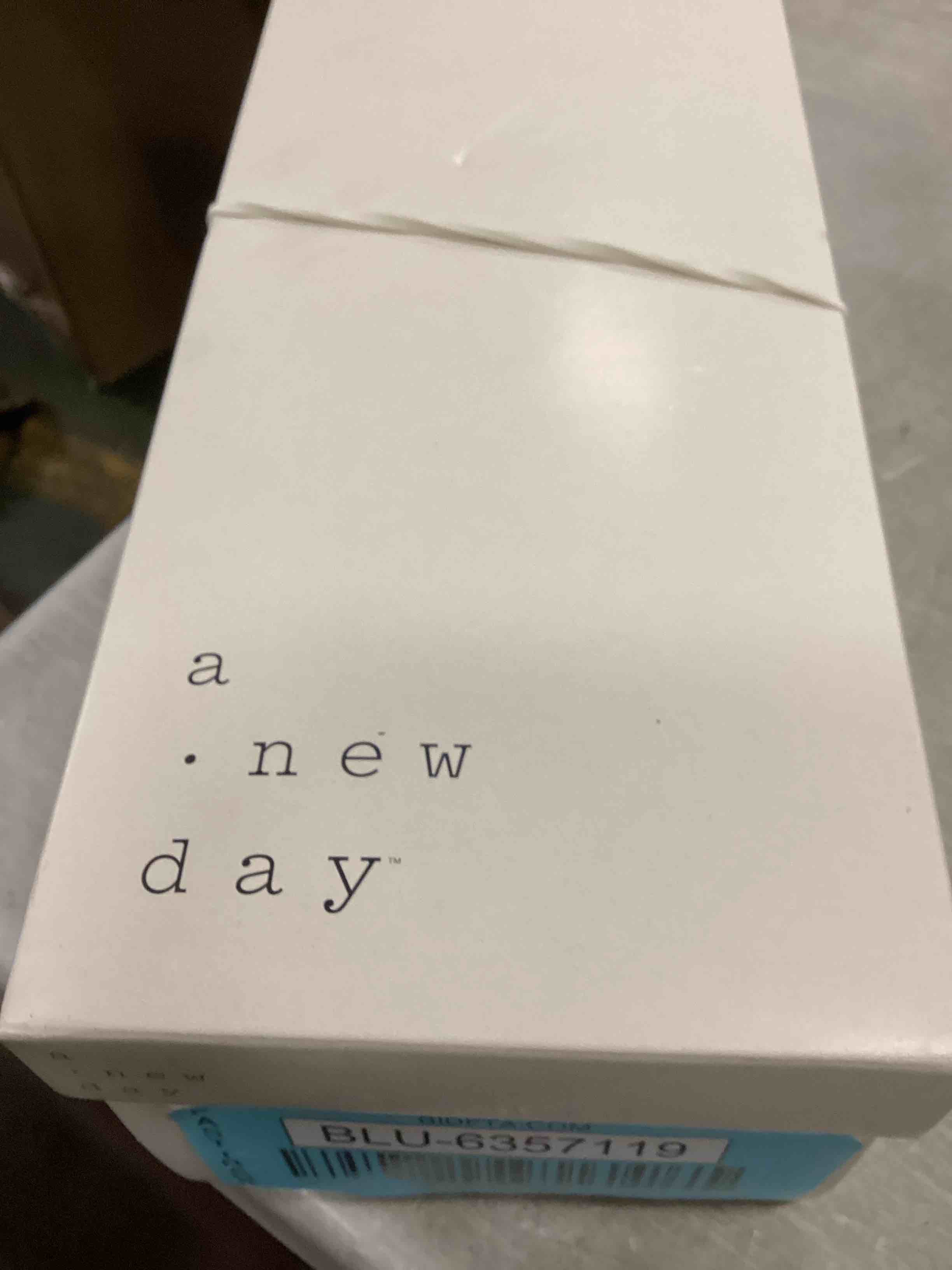 https://s3.amazonaws.com/lotting-images-prod/bidfta/_1712060399414.jpeg