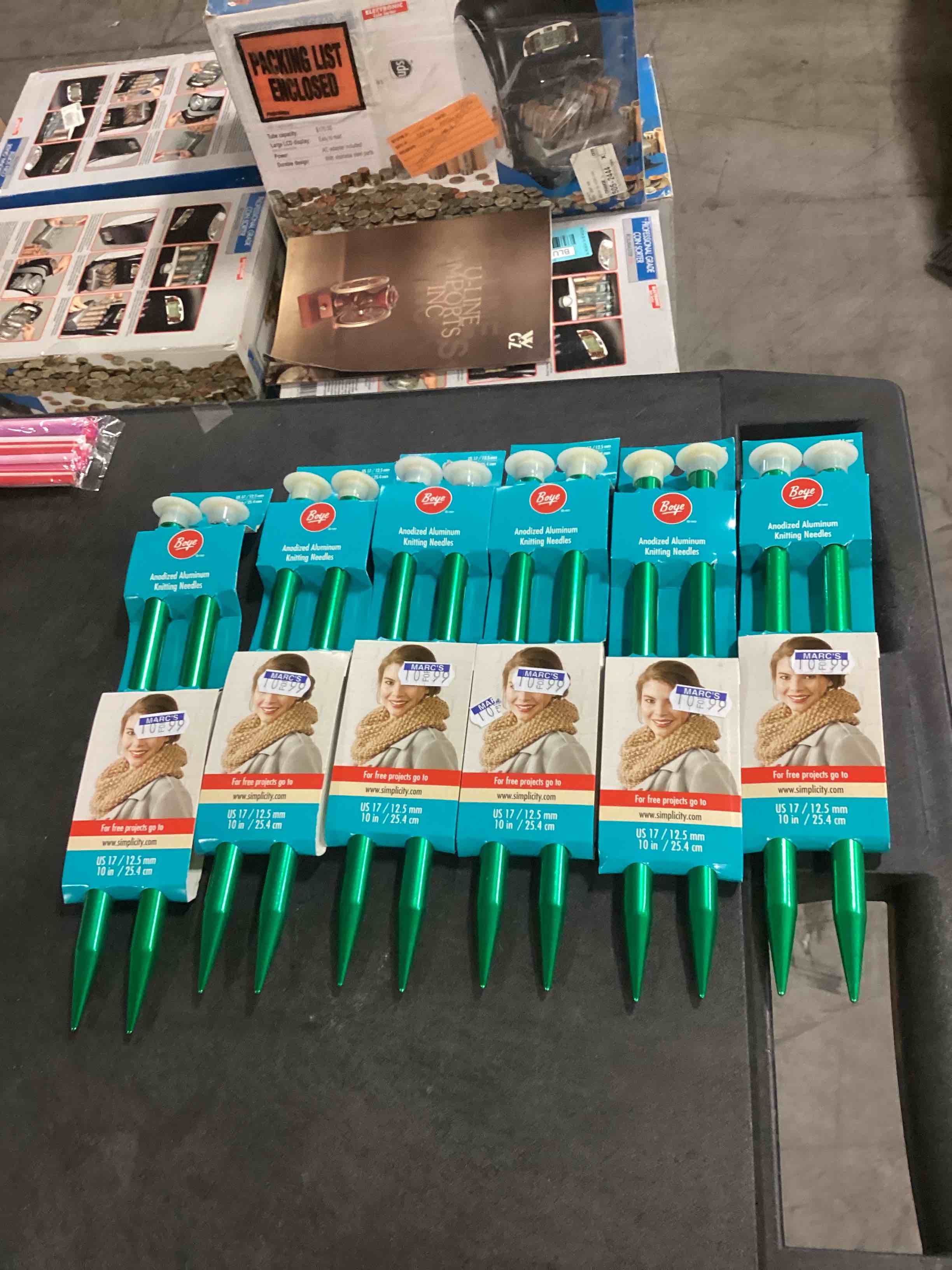 https://s3.amazonaws.com/lotting-images-prod/bidfta/_1713383697988.jpeg
