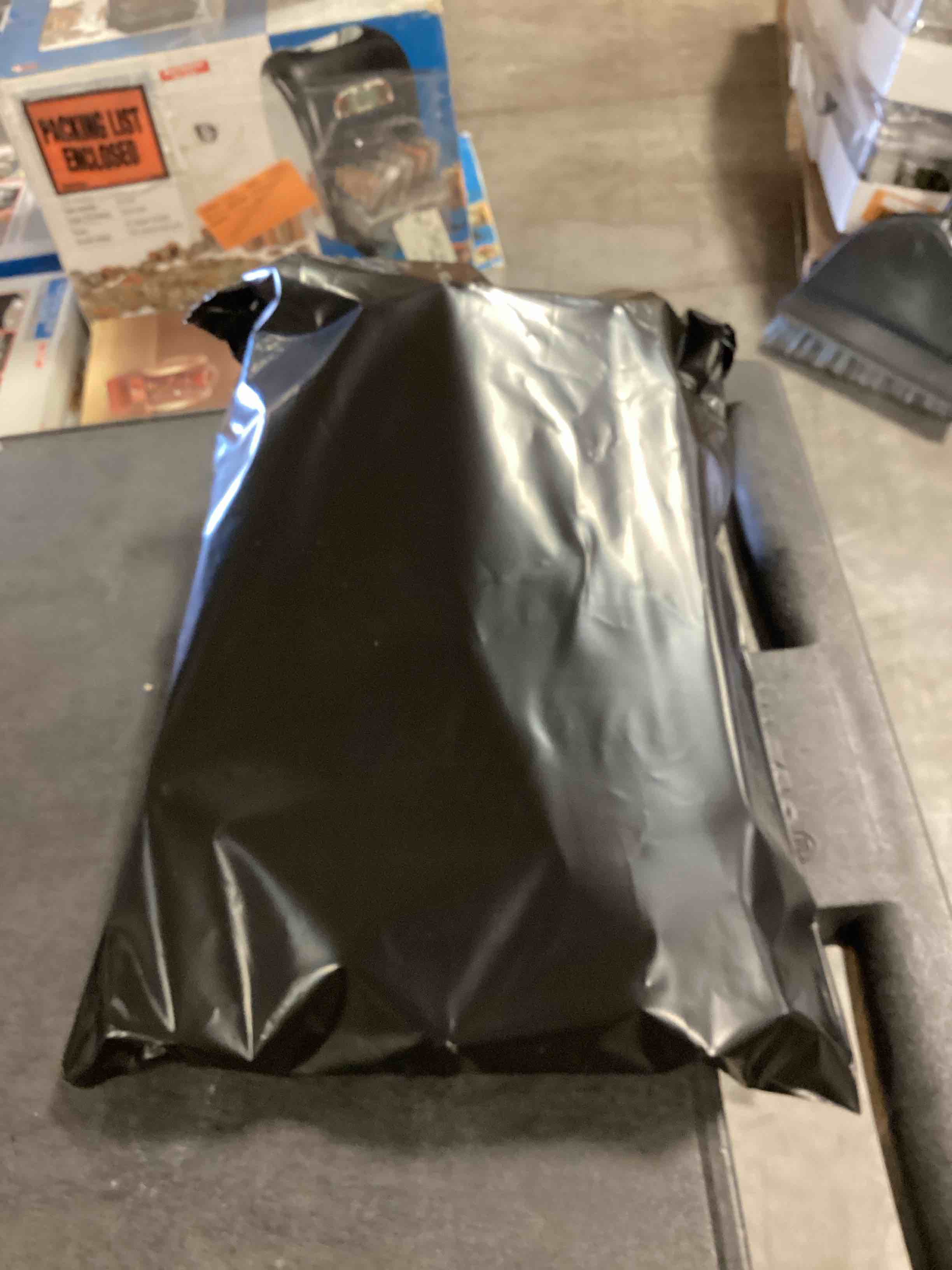 https://s3.amazonaws.com/lotting-images-prod/bidfta/_1713383817777.jpeg