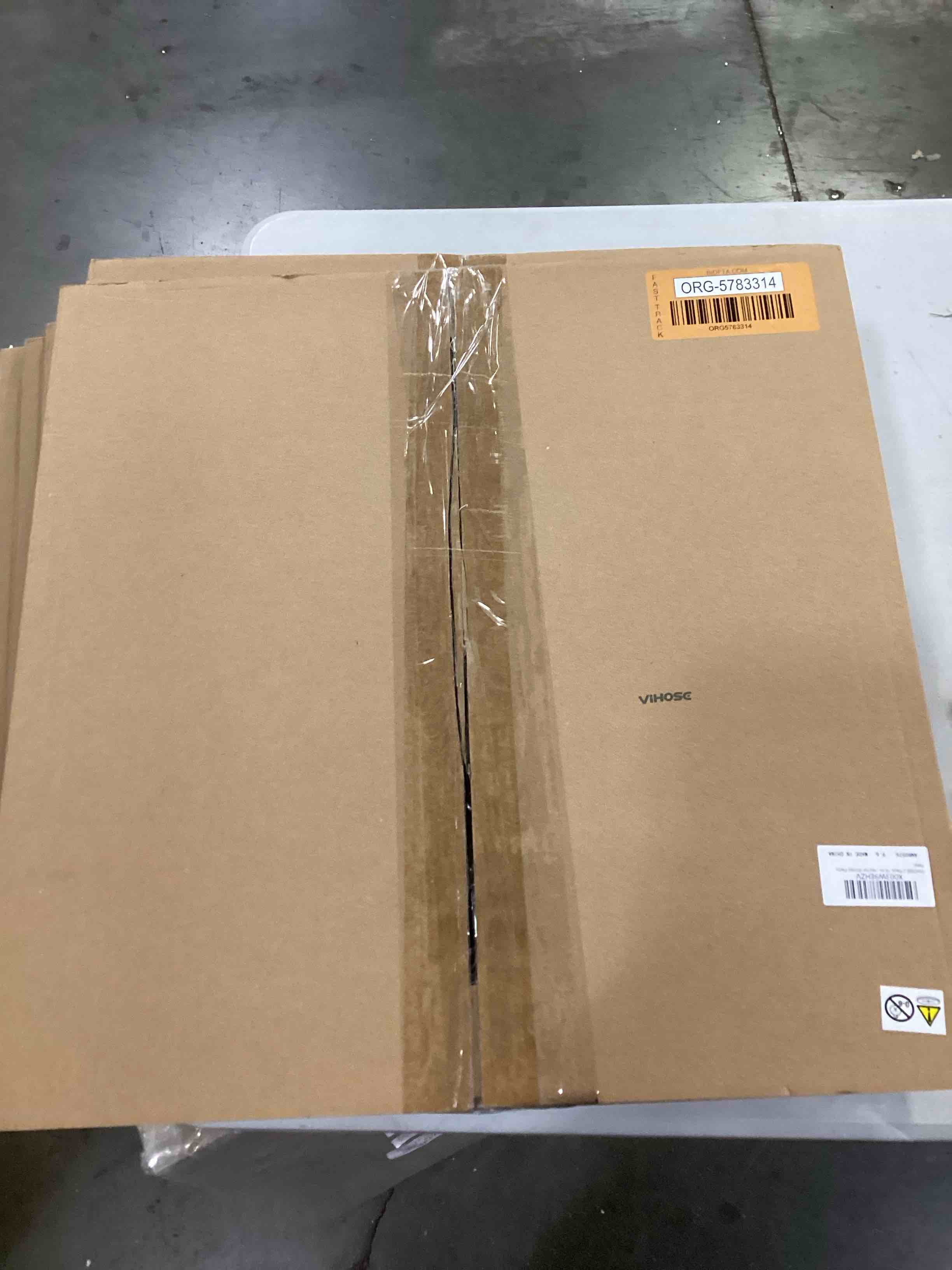 https://s3.amazonaws.com/lotting-images-prod/bidfta/_1713465448767.jpeg