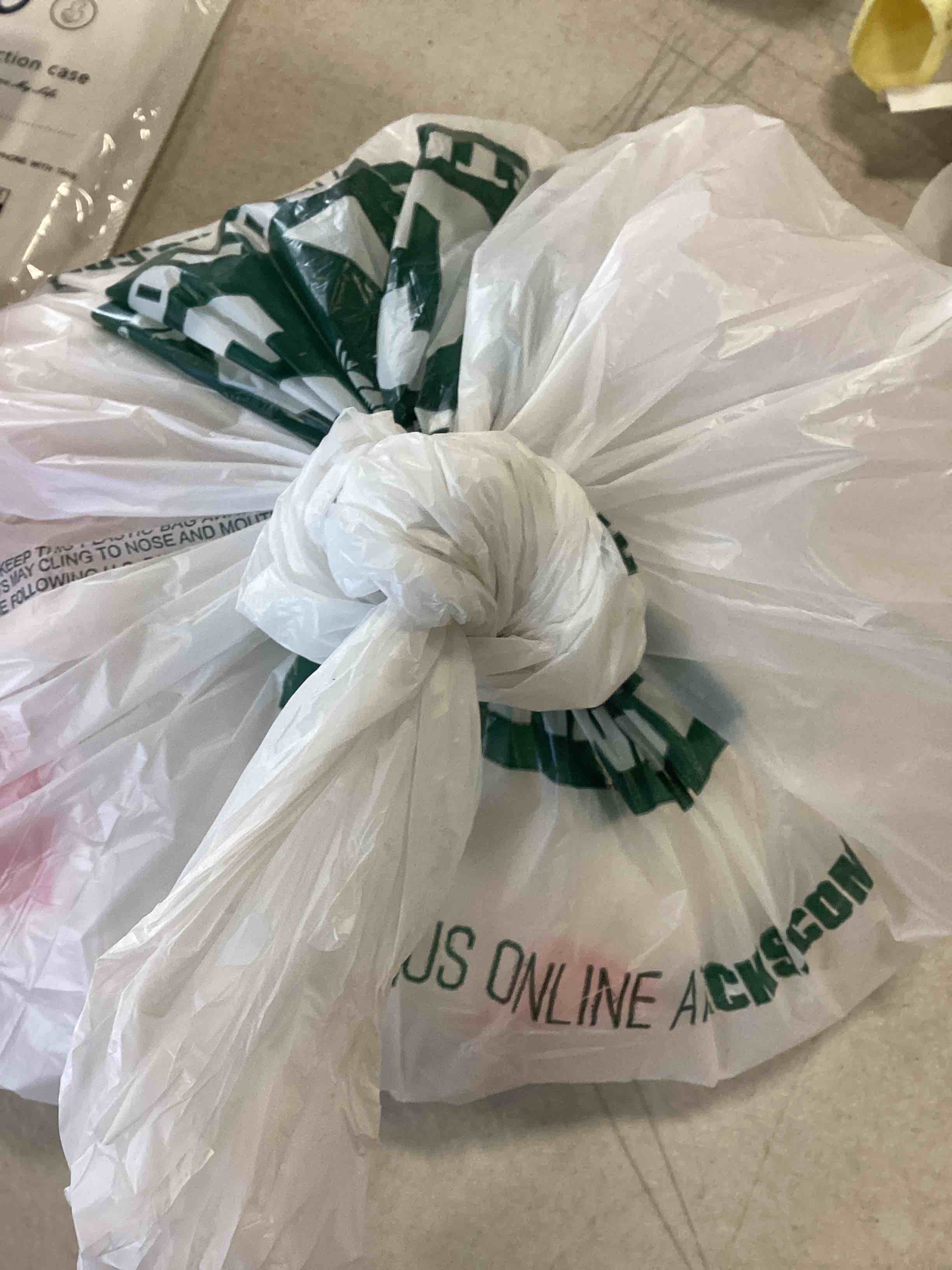 https://s3.amazonaws.com/lotting-images-prod/bidfta/_1713970382759.jpeg