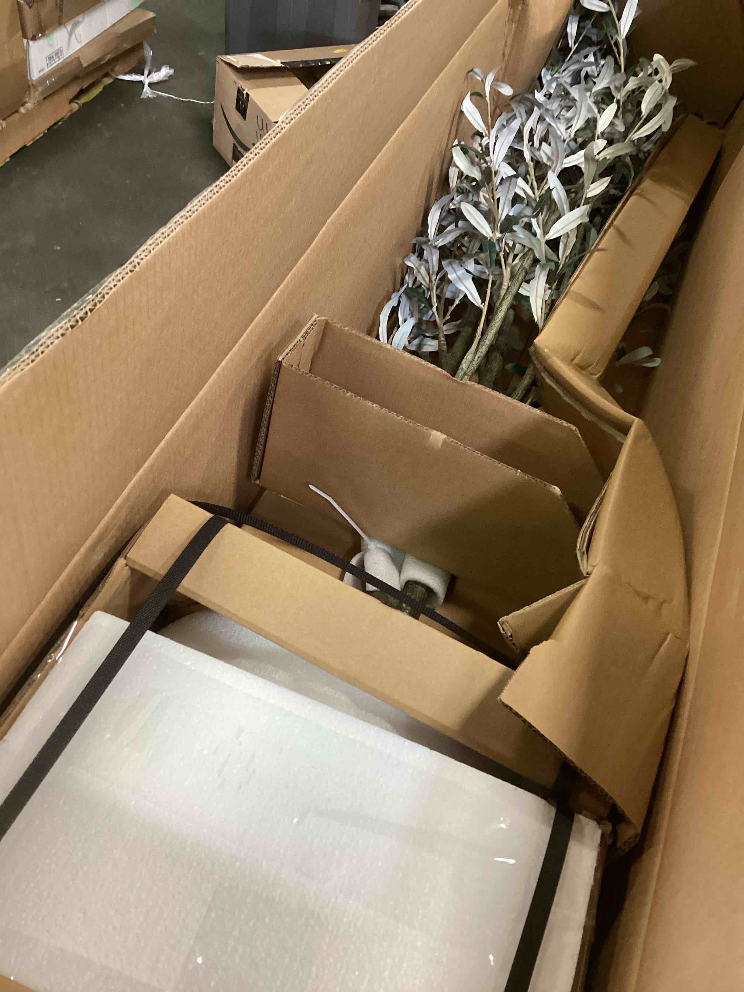 https://s3.amazonaws.com/lotting-images-prod/bidfta/_1715111631700.jpeg