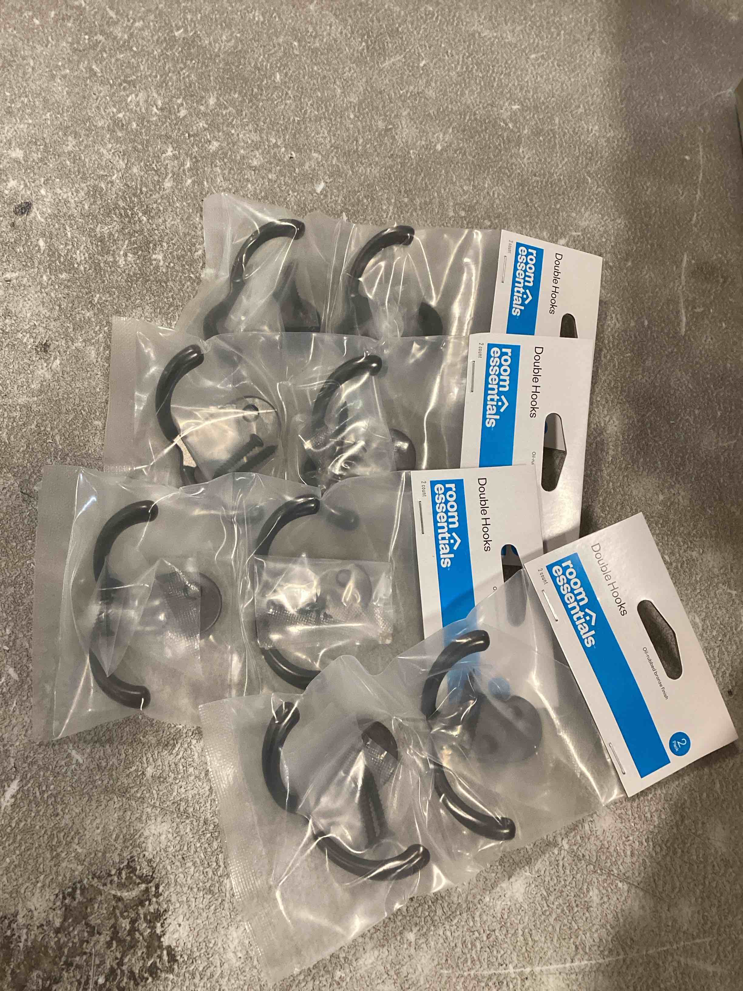 https://s3.amazonaws.com/lotting-images-prod/bidfta/_1715180400229.jpeg