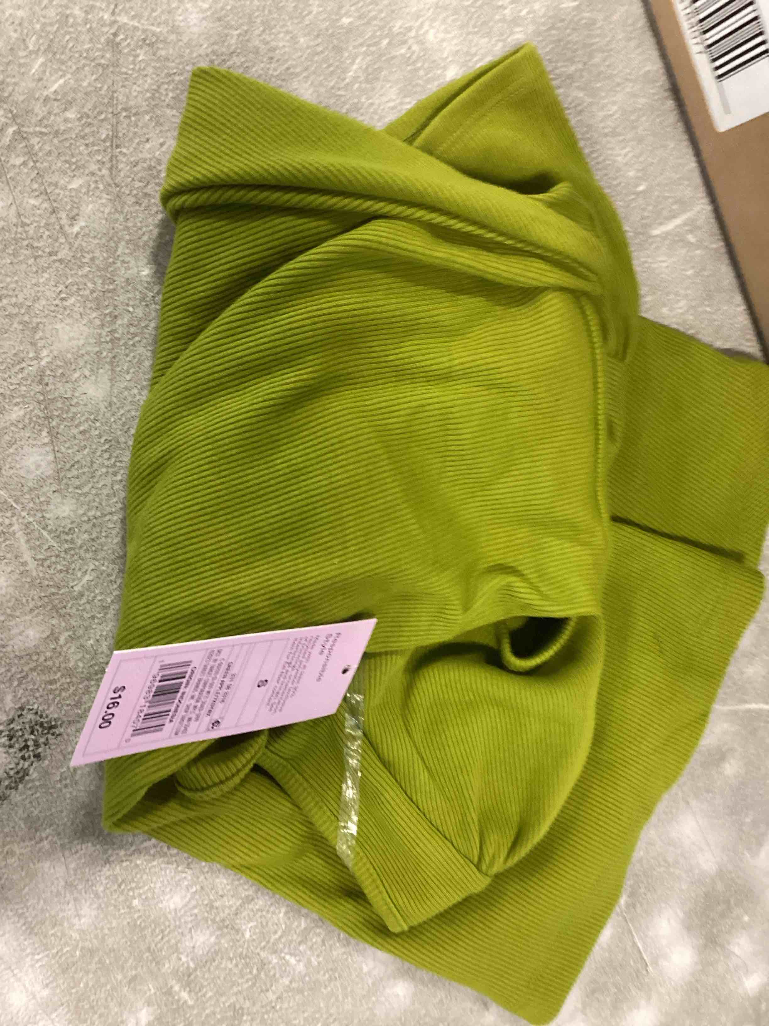 https://s3.amazonaws.com/lotting-images-prod/bidfta/_1715189605891.jpeg