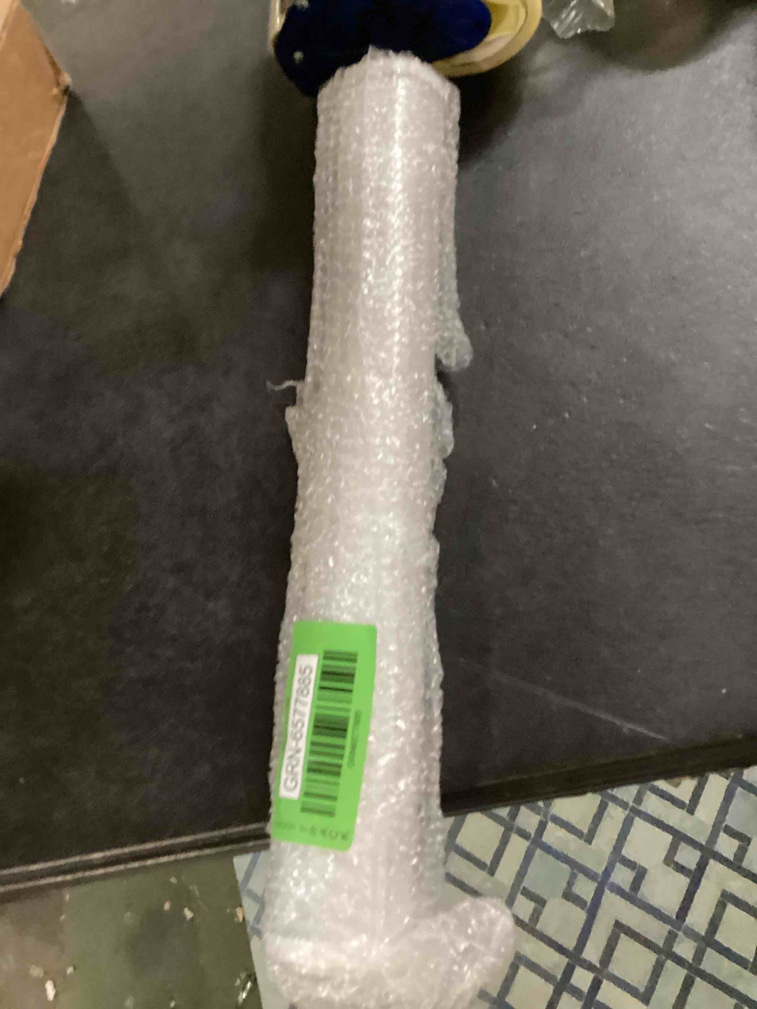https://s3.amazonaws.com/lotting-images-prod/bidfta/_1715866992727.jpeg