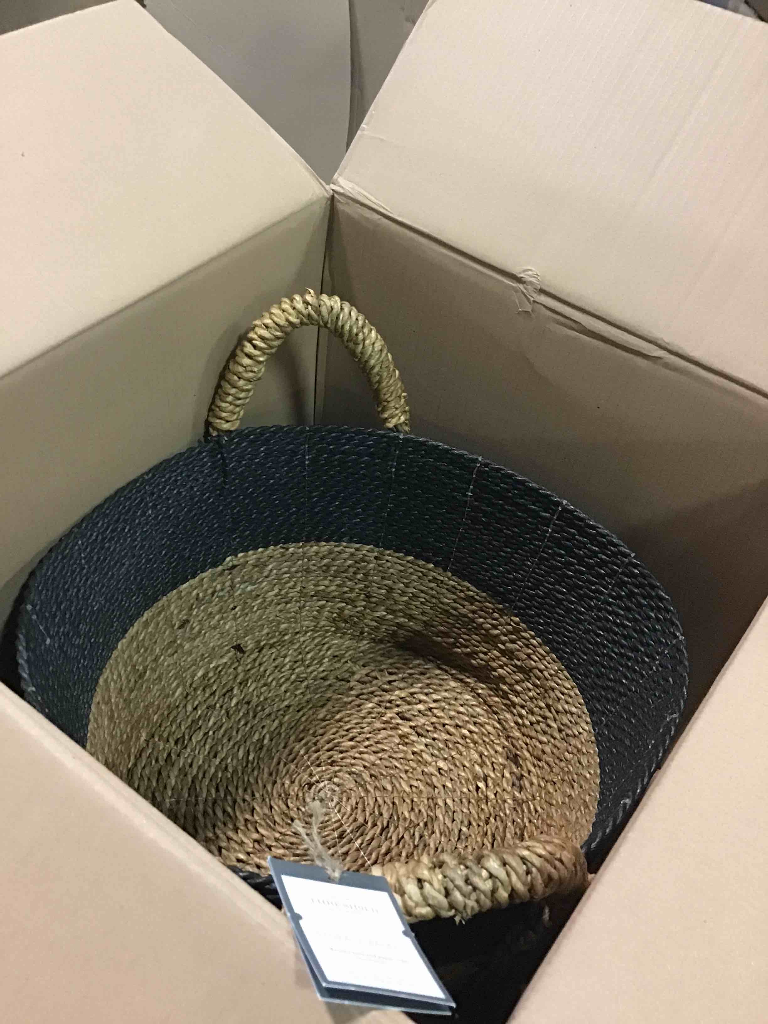https://s3.amazonaws.com/lotting-images-prod/bidfta/_1717008270184.jpeg