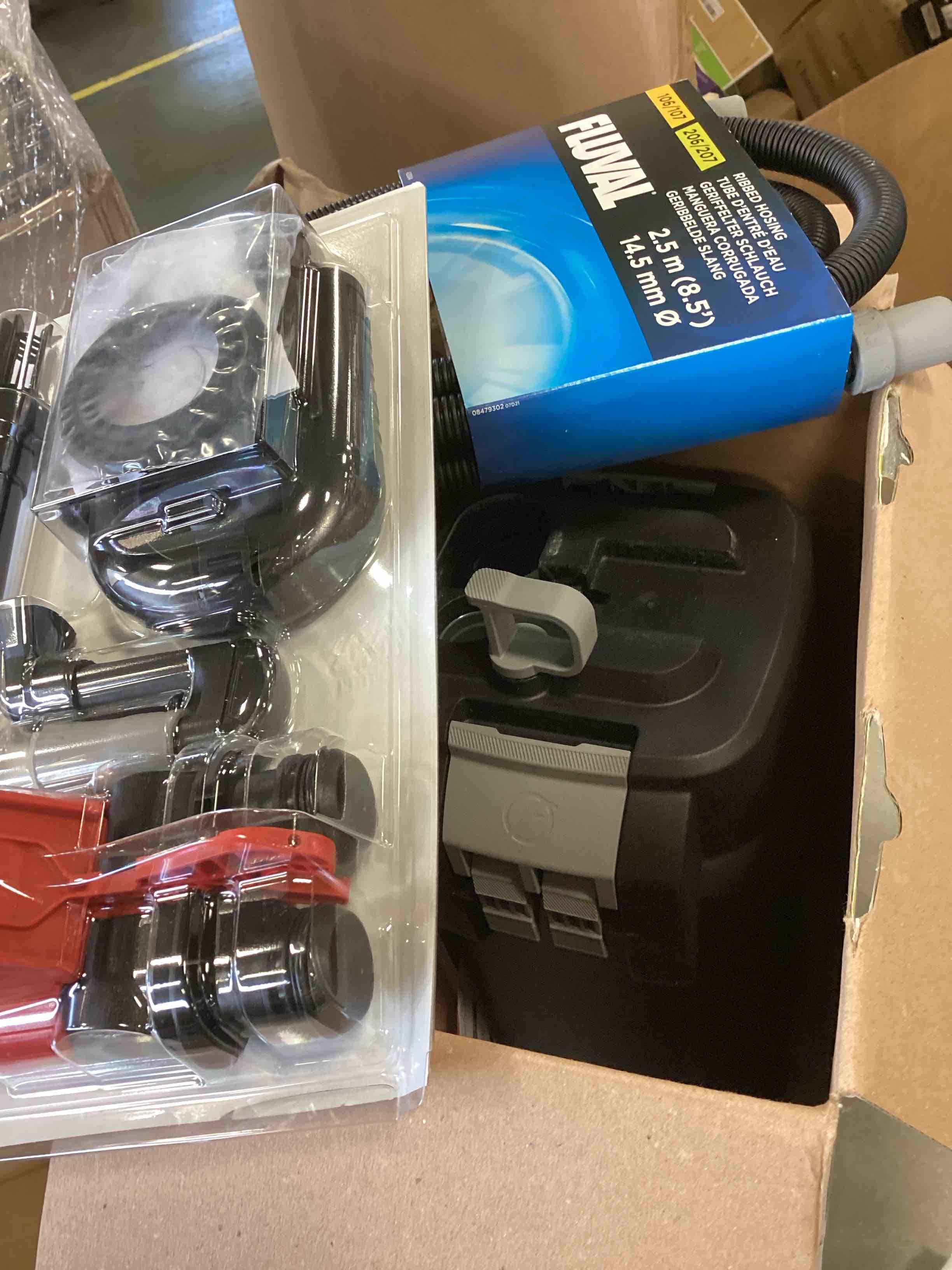 https://s3.amazonaws.com/lotting-images-prod/bidfta/_1717097147795.jpeg