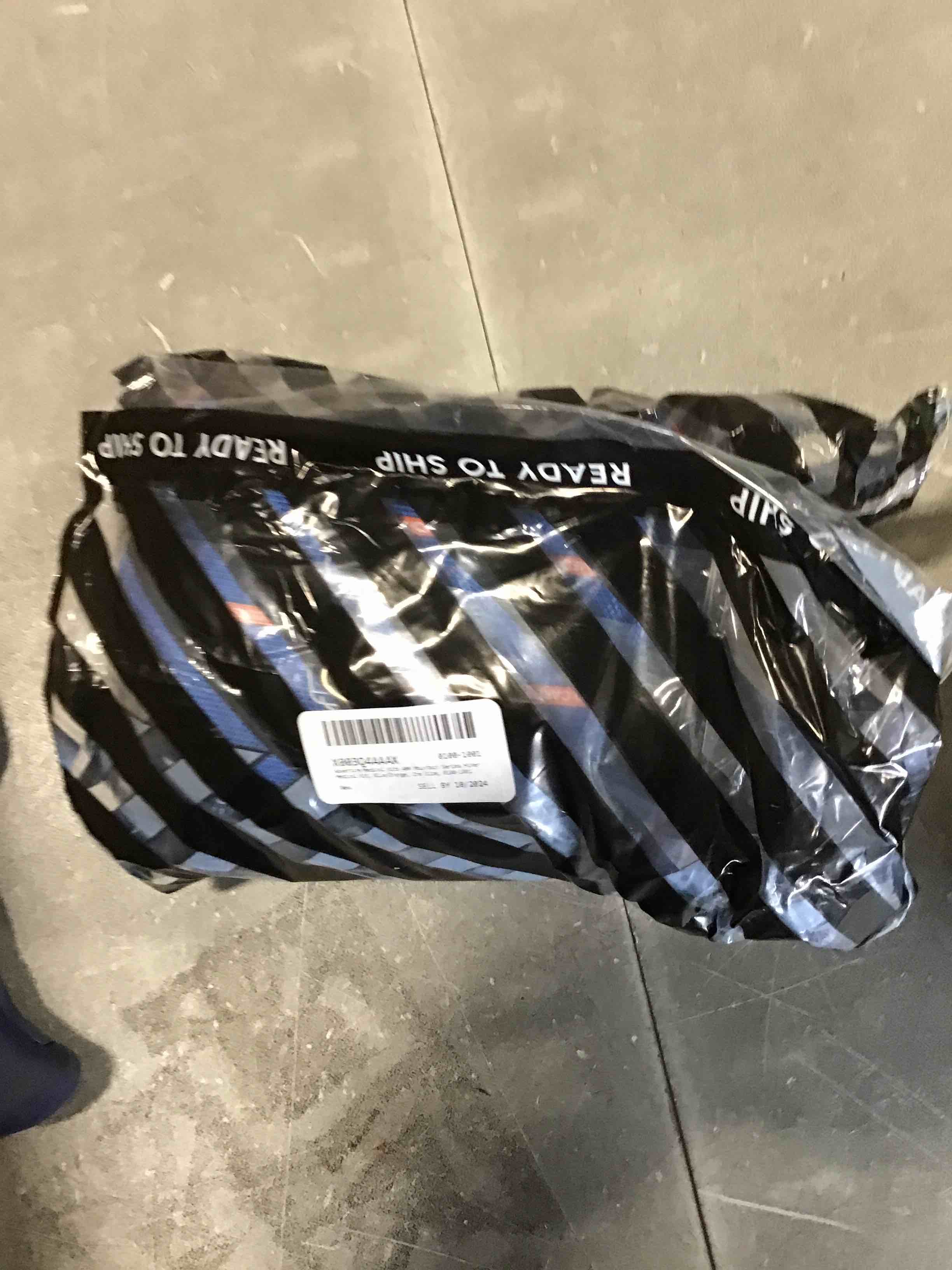 https://s3.amazonaws.com/lotting-images-prod/bidfta/_1717789775651.jpeg