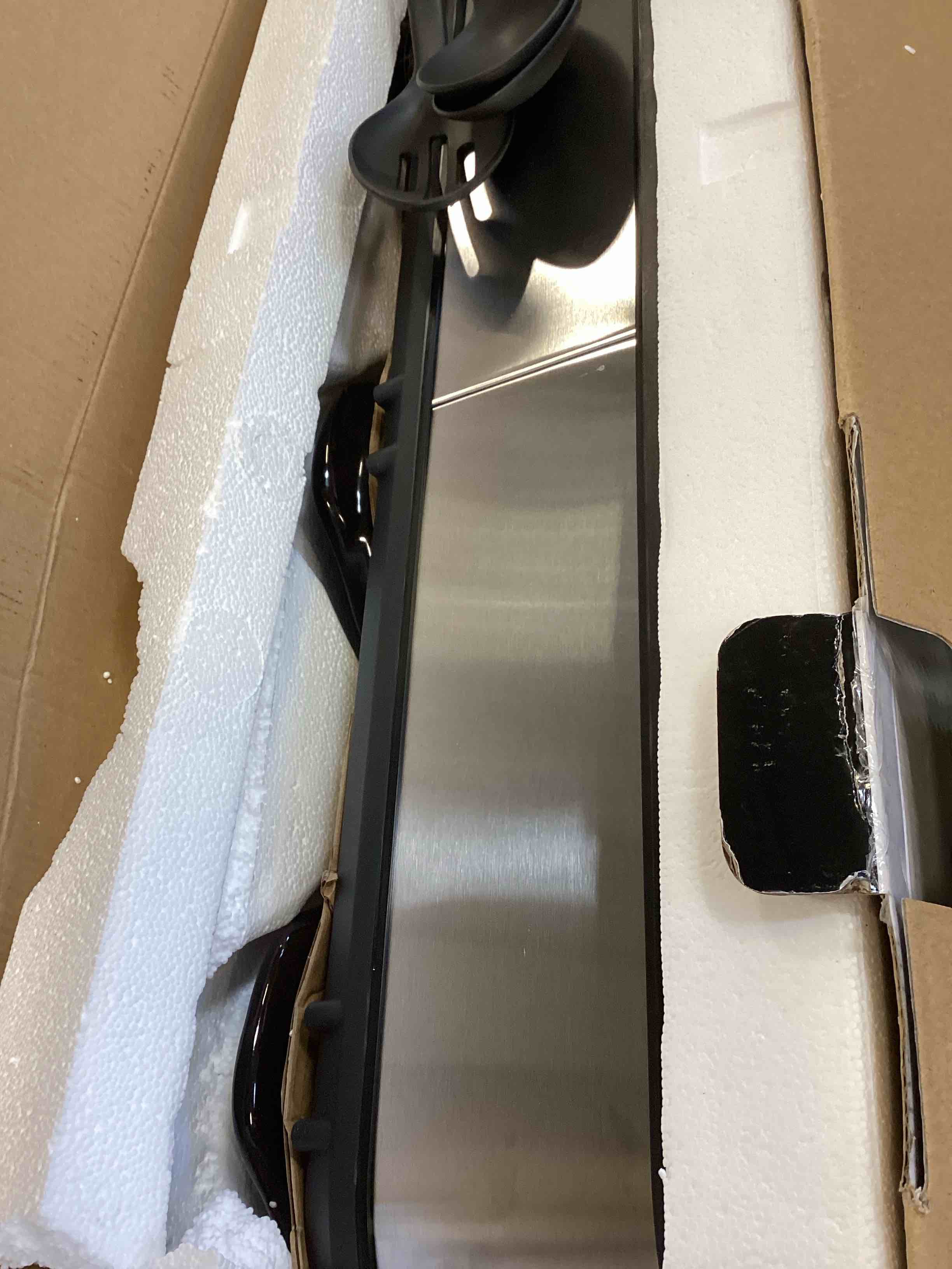 https://s3.amazonaws.com/lotting-images-prod/bidfta/_1718291322733.jpeg