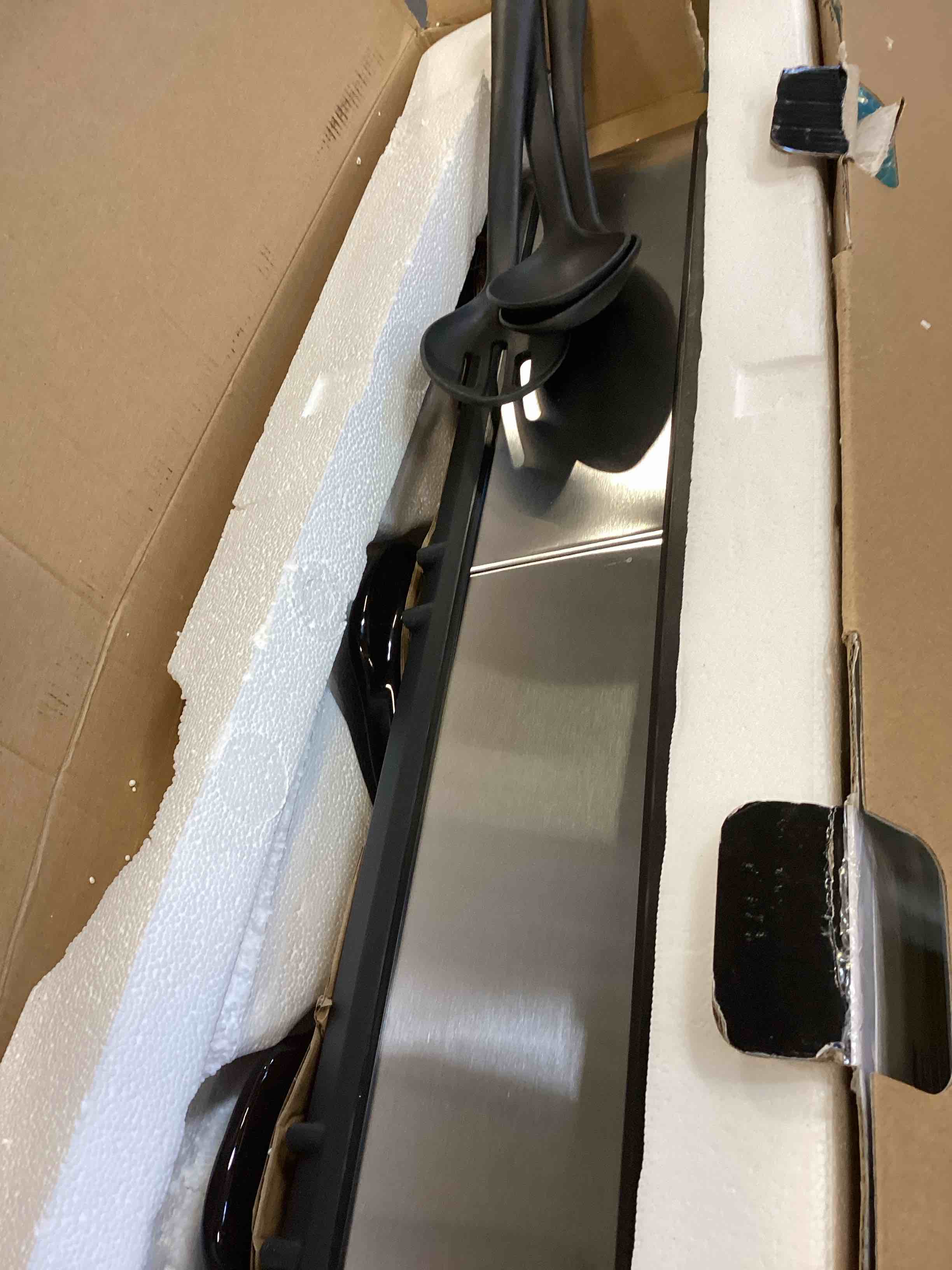 https://s3.amazonaws.com/lotting-images-prod/bidfta/_1718291325284.jpeg