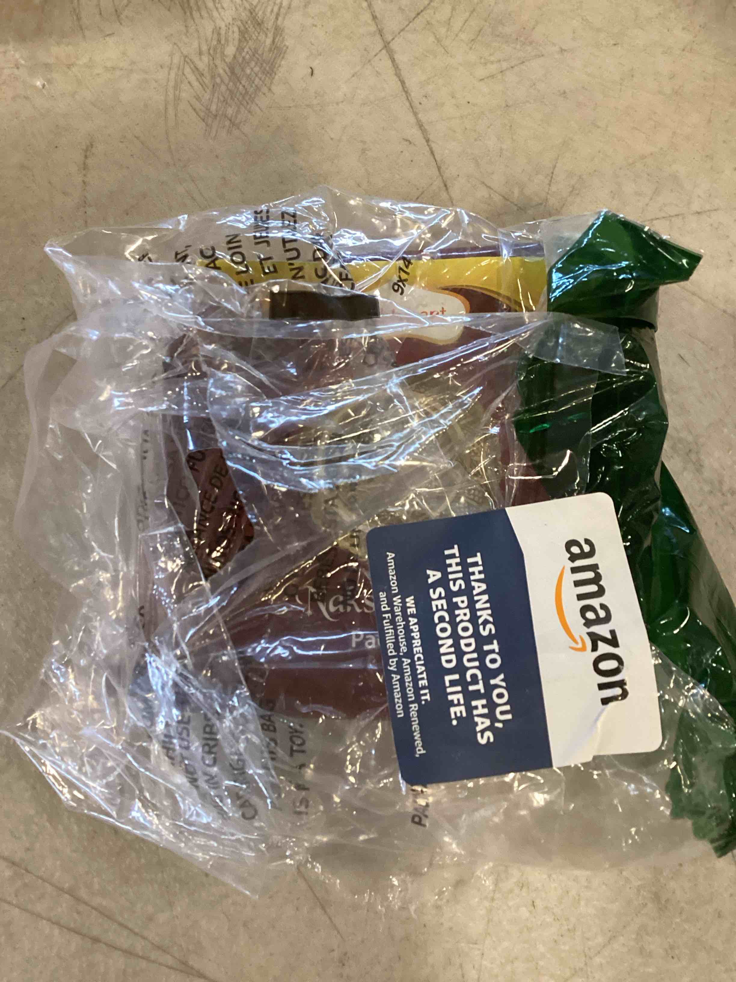 https://s3.amazonaws.com/lotting-images-prod/bidfta/_1718303888205.jpeg