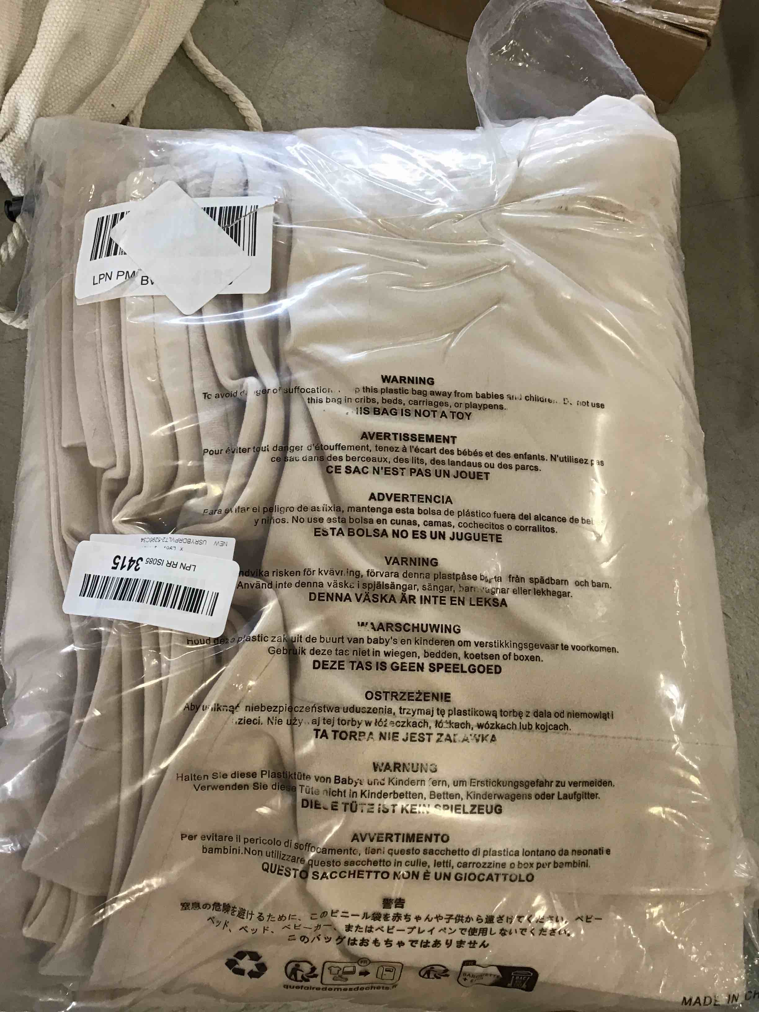 https://s3.amazonaws.com/lotting-images-prod/bidfta/_1718739084034.jpeg
