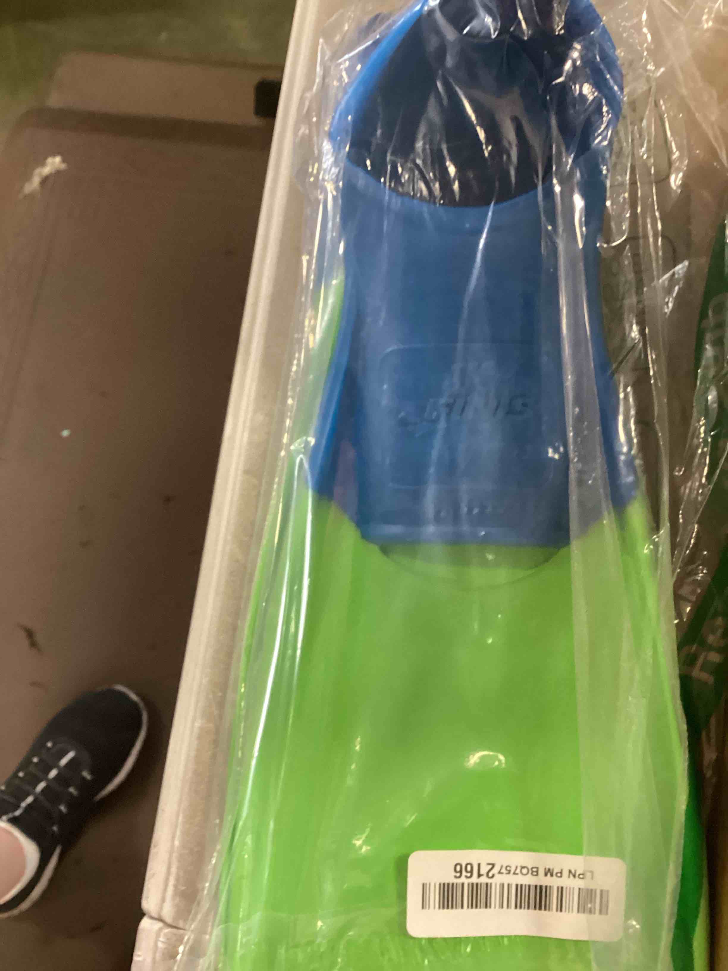 FINIS Long Floating Fin Jr. in Blue/Lime Green, Size 8-11